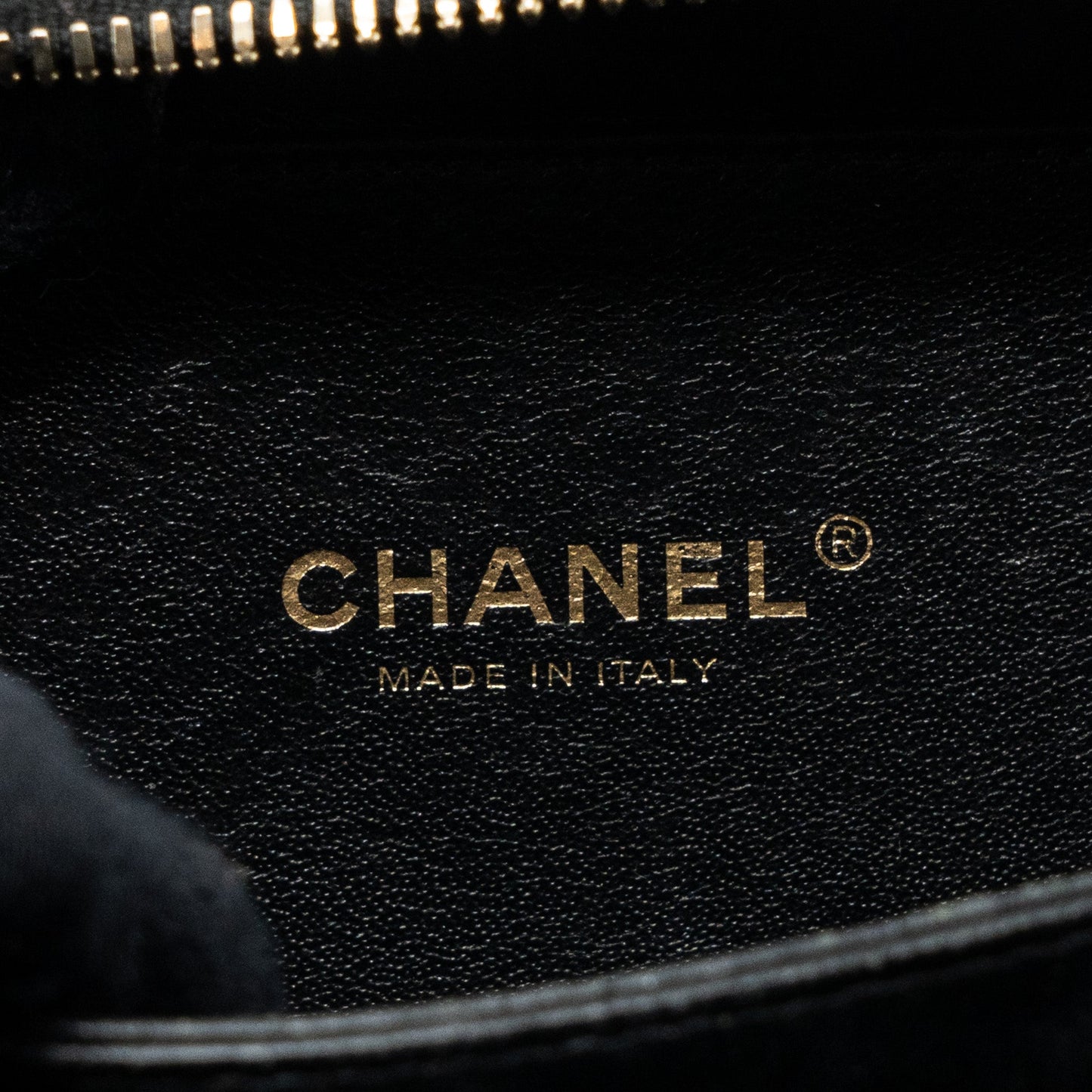 Chanel mini filigree vanity case Caviar black