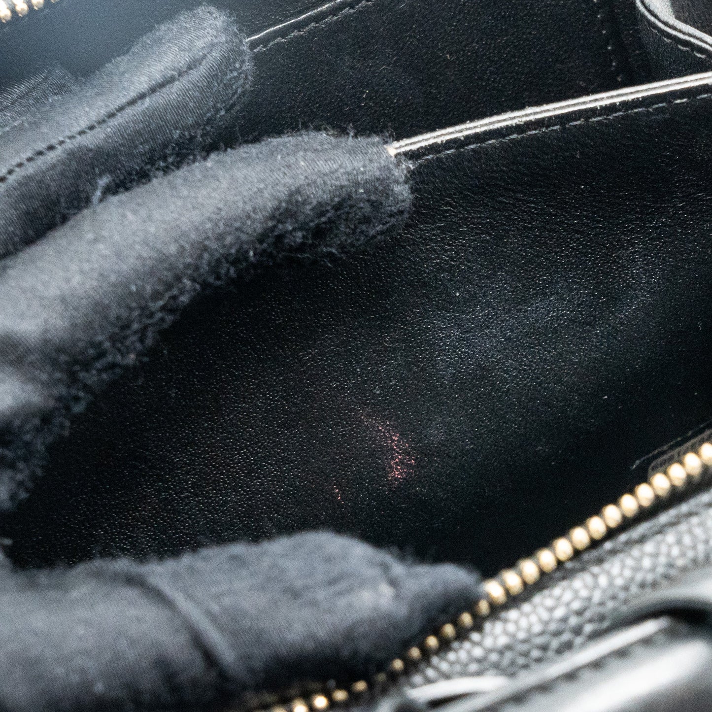 Chanel mini filigree vanity case Caviar black
