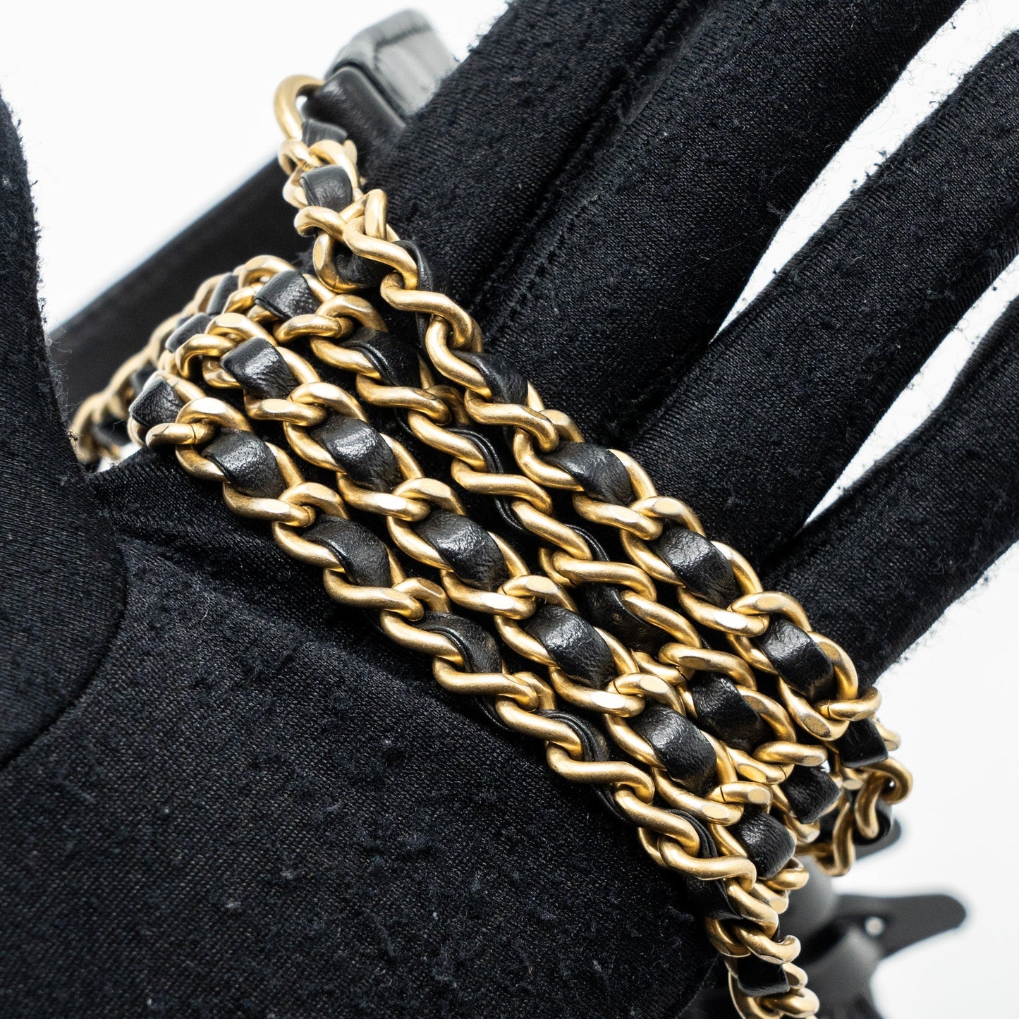 Chanel mini filigree vanity case Caviar black