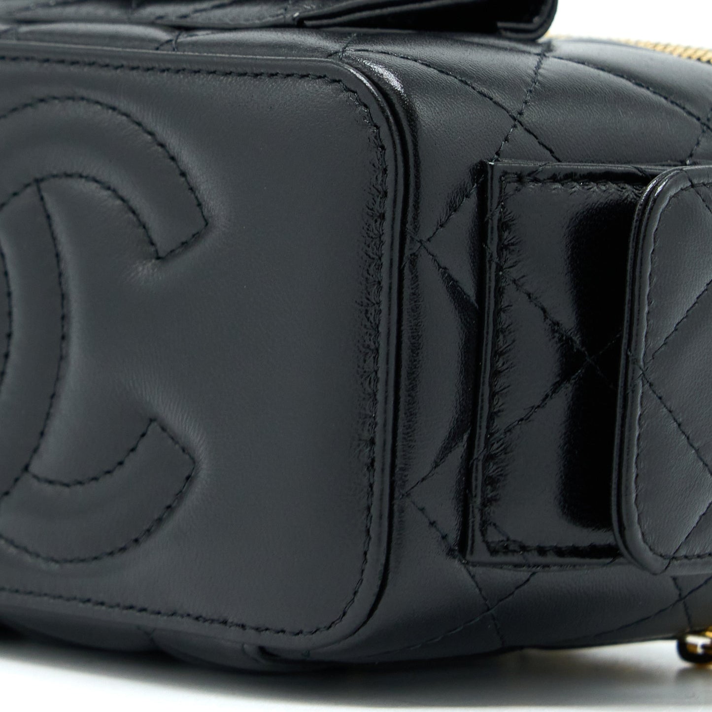Chanel 22K Top Handle Pocket Long Vanity With Chain Black