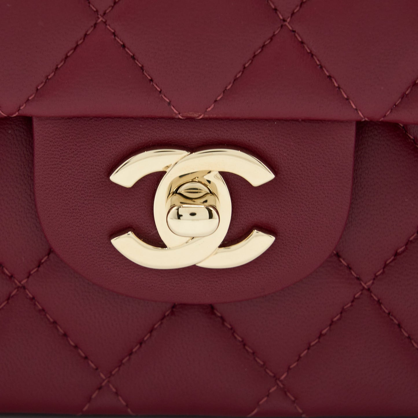 Chanel Medium Classic Flap Bag Lambskin Dark Red L (Microchip)