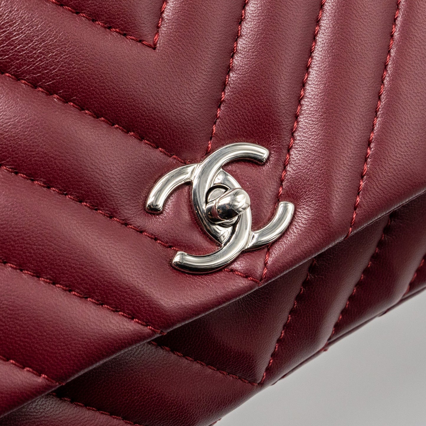 Chanel Chevron Flap bag Lambskin dark red