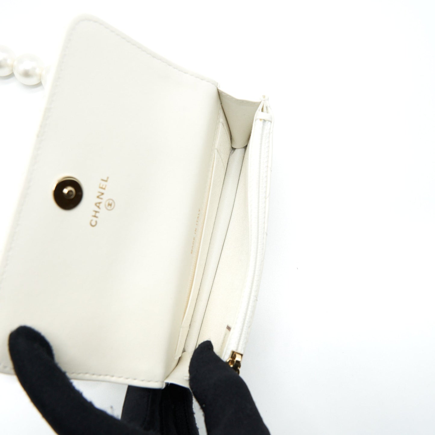 Chanel Grant Pearl Crush Mini Crossbody Bag Lambskin White L