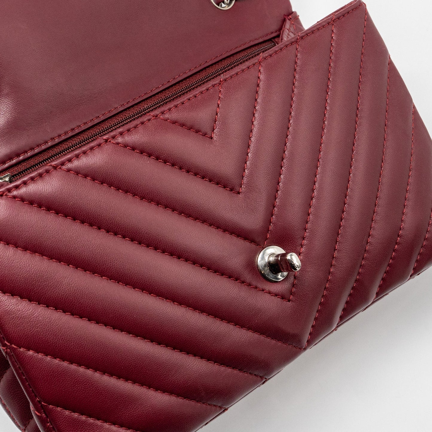 Chanel Chevron Flap bag Lambskin dark red