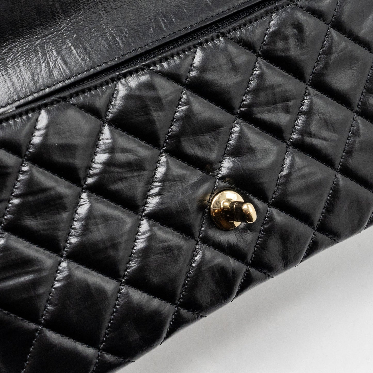 Chanel 23A classic flap clutch shiny calfskin black L (microchip)