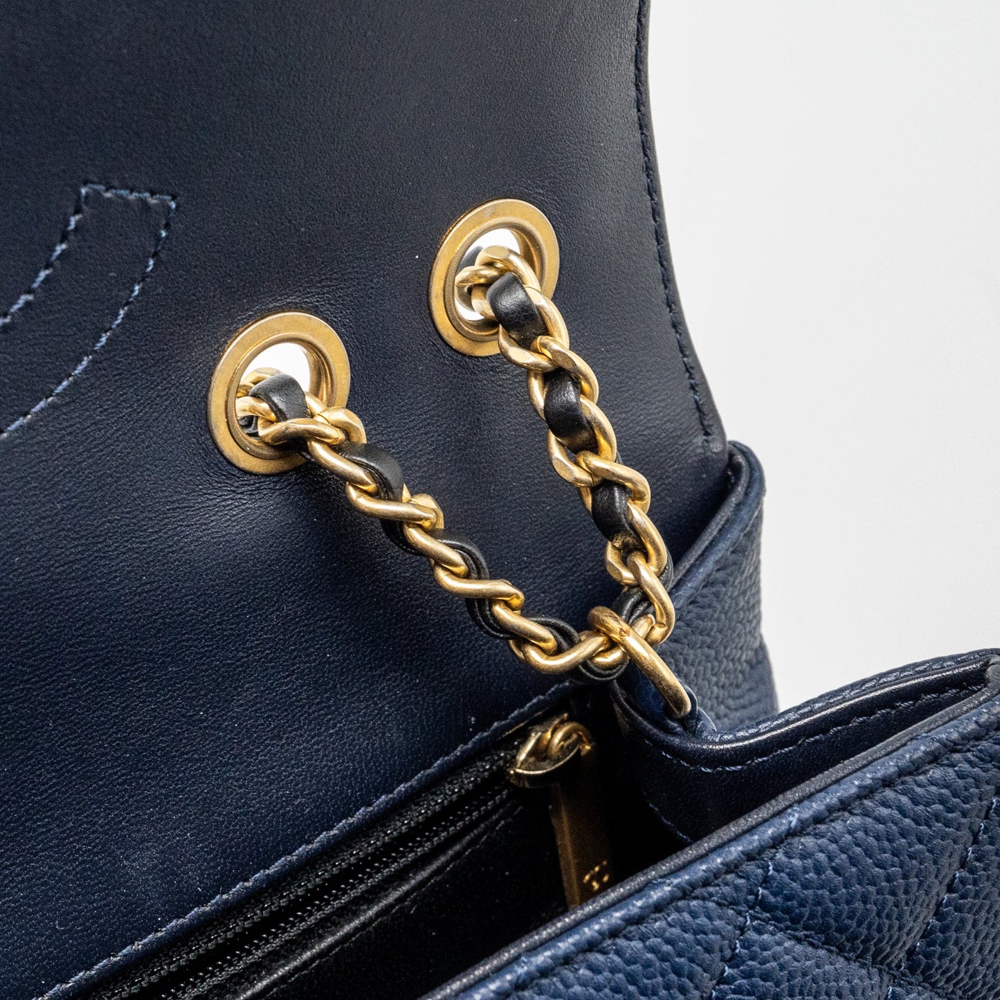 Chanel Filigree flap bag Caviar Navy/black
