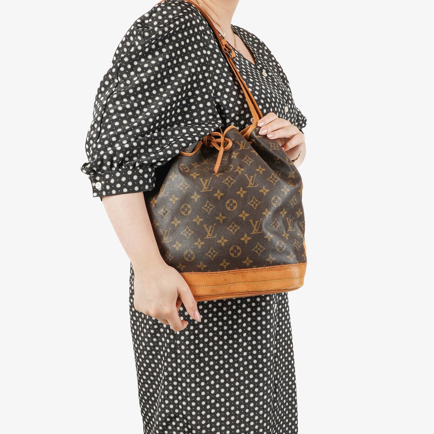 Louis Vuitton Noe Grande GM Monogram Canvas Shoulder Bag