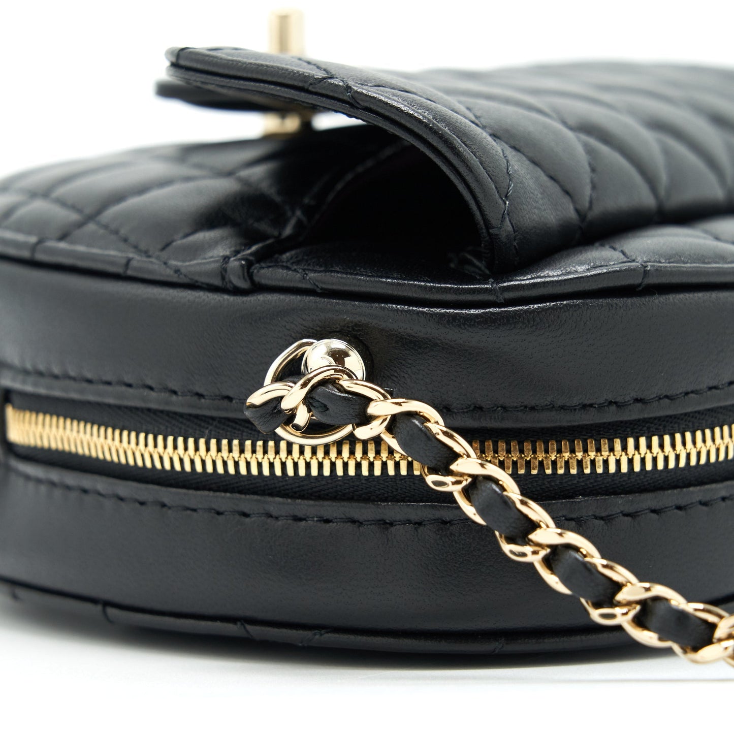 Chanel 22S Heart Bag Lambskin Black L