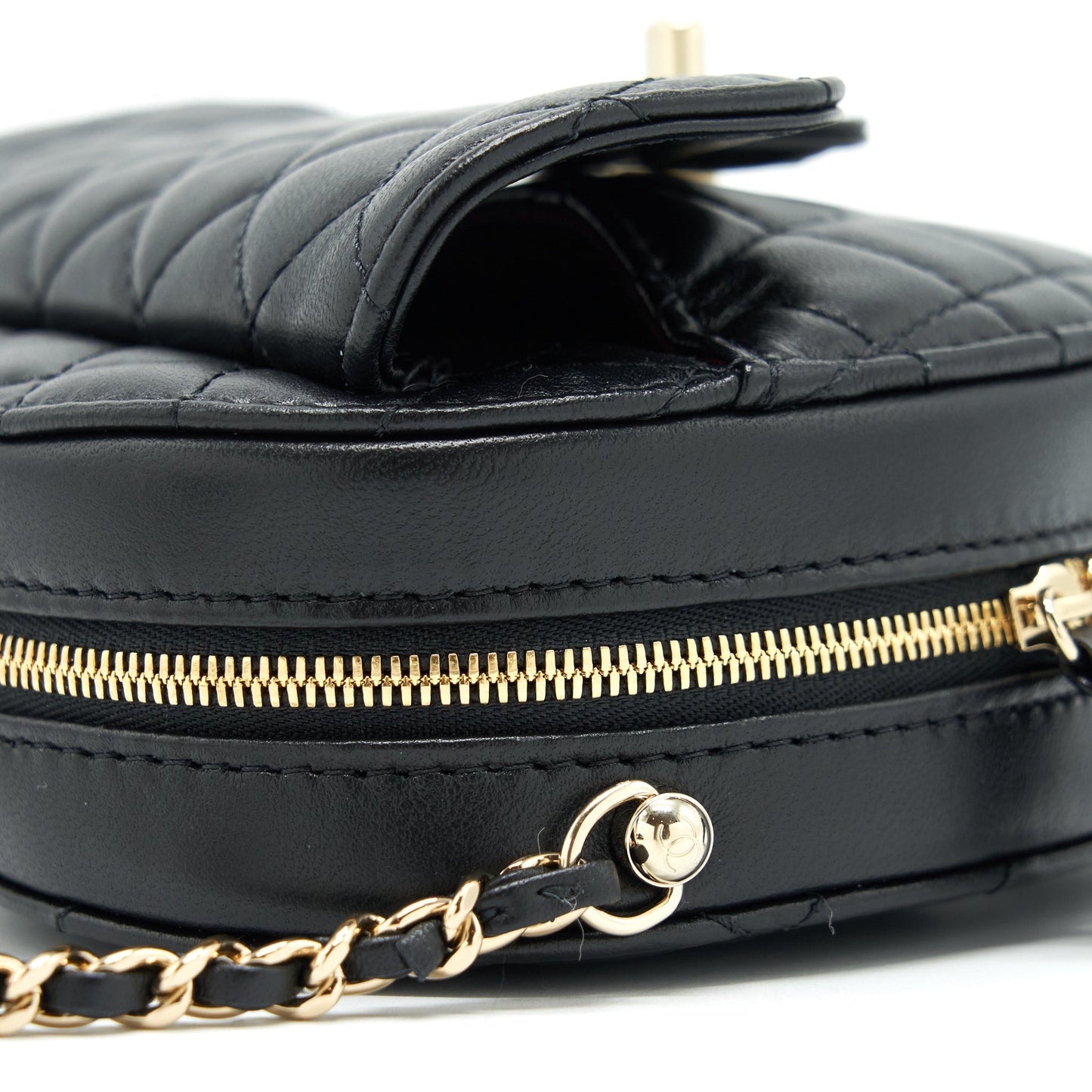 Chanel 22S Heart Bag Lambskin Black L