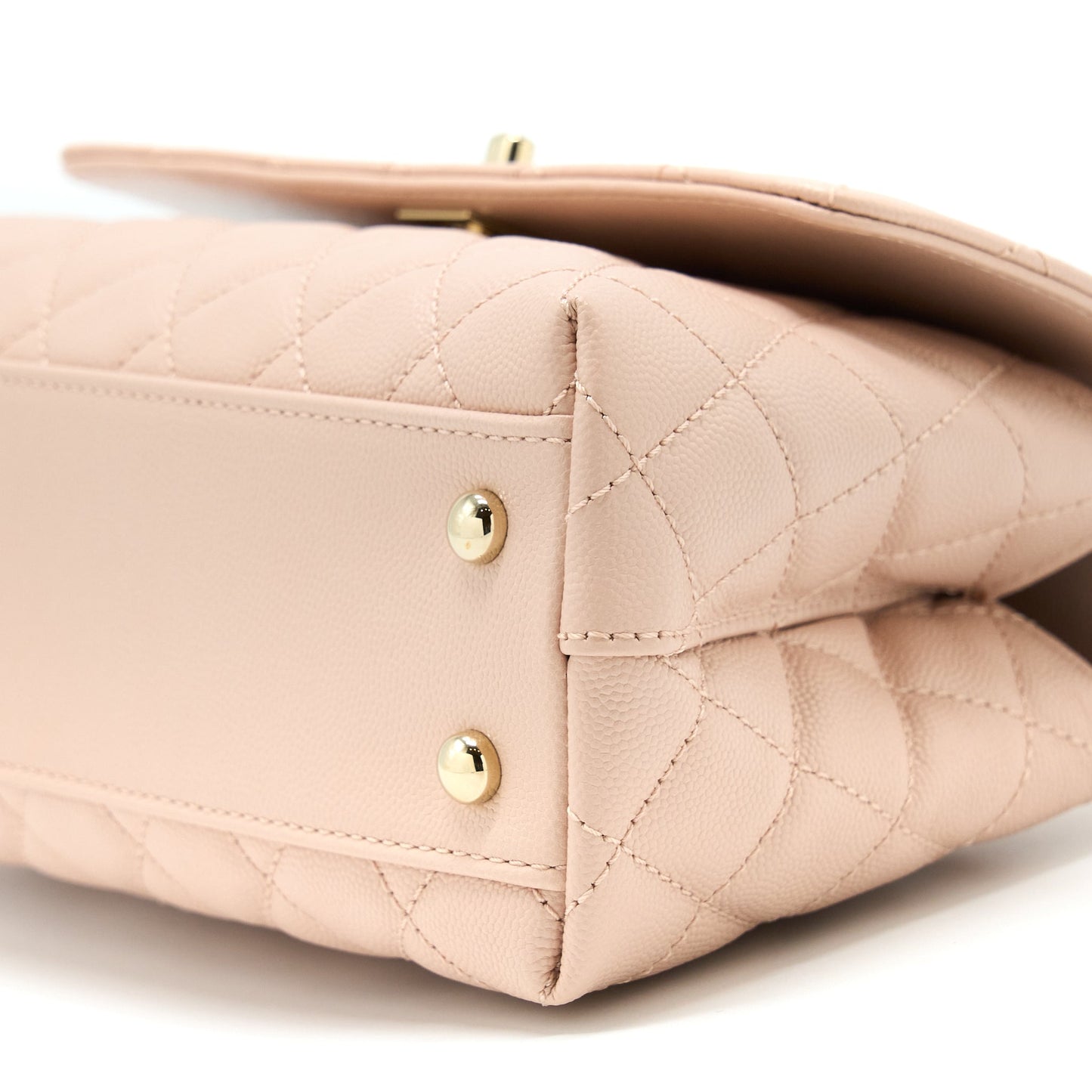 Chanel 21A Small Coco Handle Caviar ND022 Rose Clair / Light Pink L
