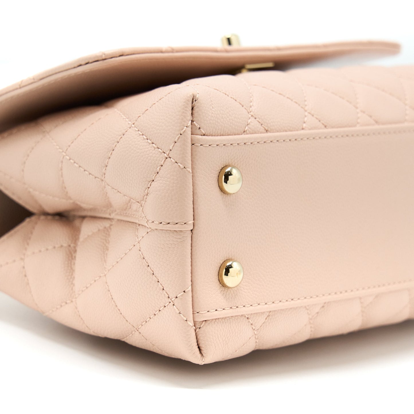 Chanel 21A Small Coco Handle Caviar ND022 Rose Clair / Light Pink L