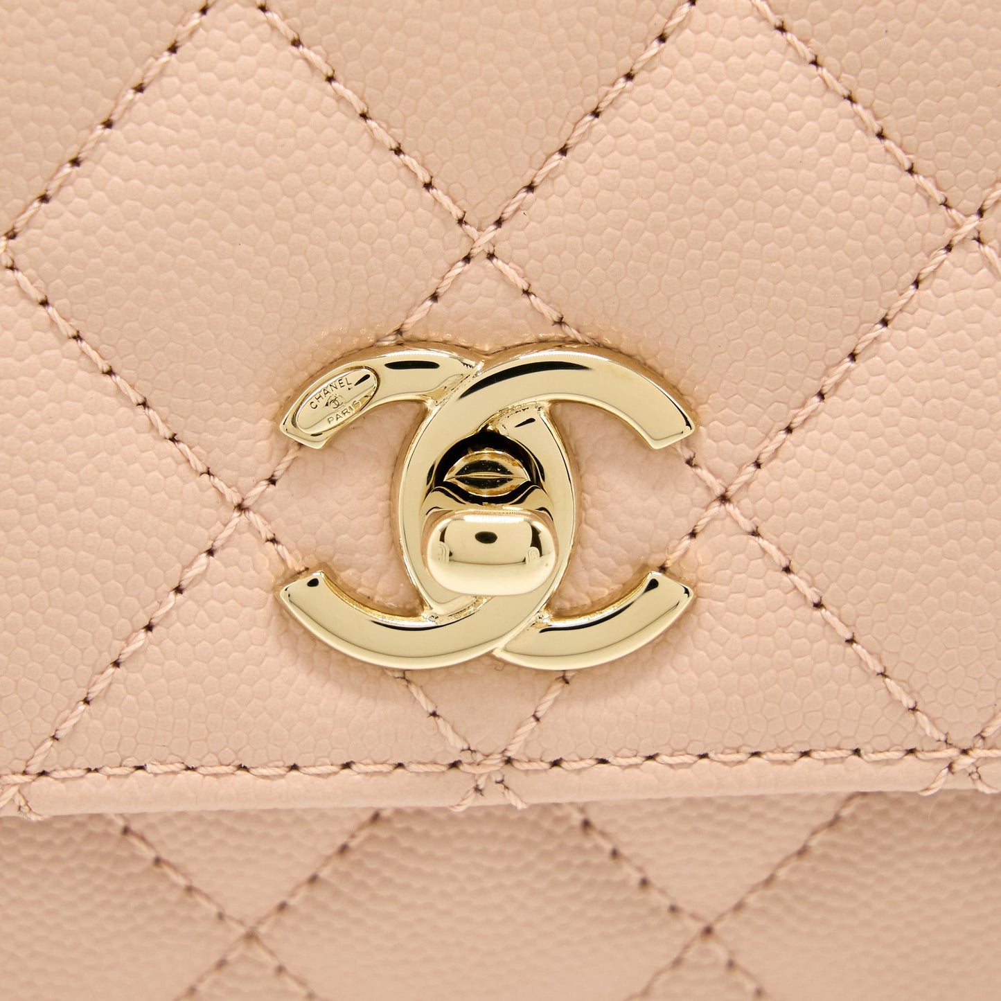 Chanel 21A Small Coco Handle Caviar ND022 Rose Clair / Light Pink L