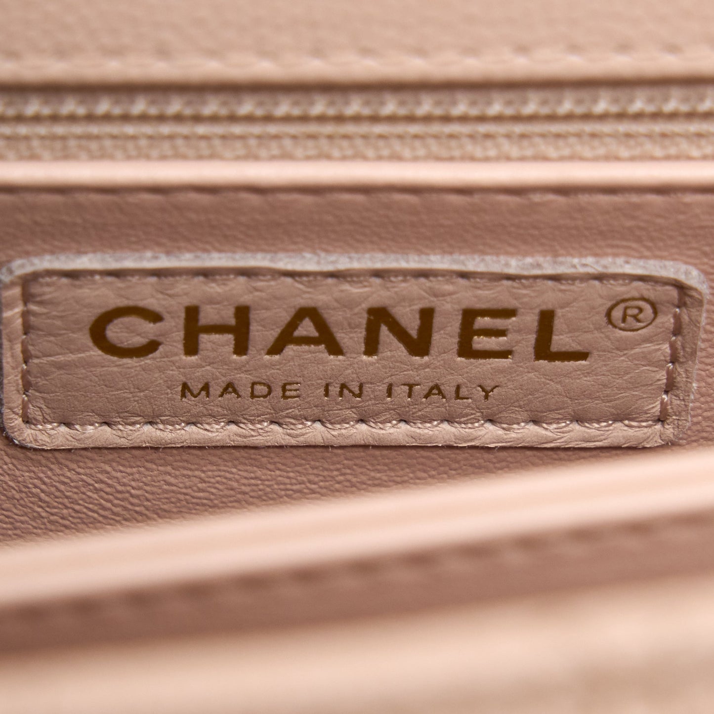 Chanel 21A Small Coco Handle Caviar ND022 Rose Clair / Light Pink L