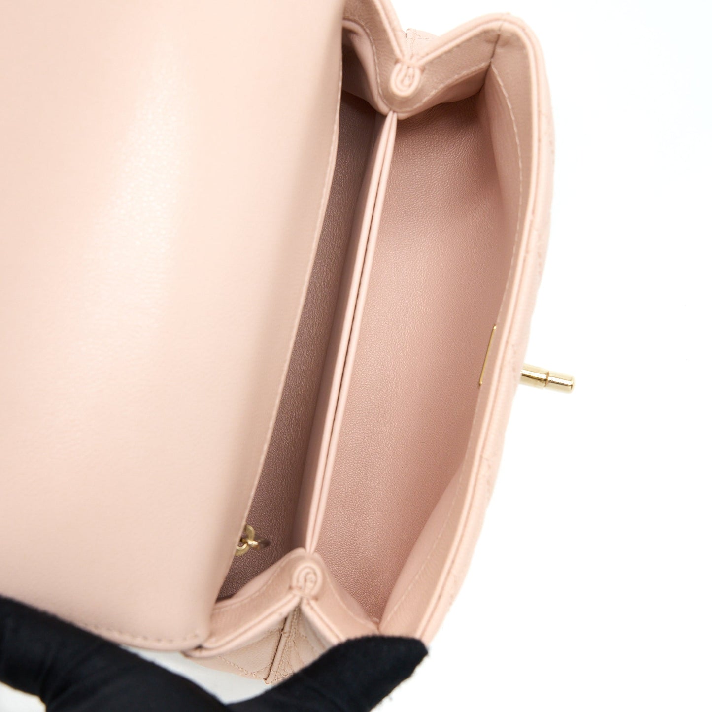 Chanel 21A Small Coco Handle Caviar ND022 Rose Clair / Light Pink L