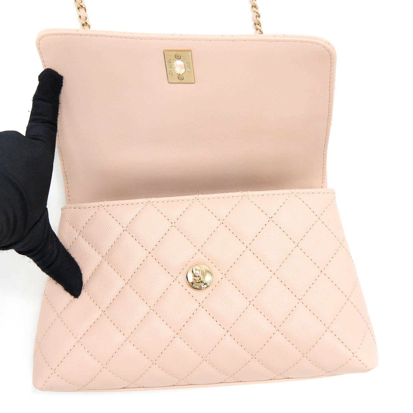Chanel 21A Small Coco Handle Caviar ND022 Rose Clair / Light Pink L