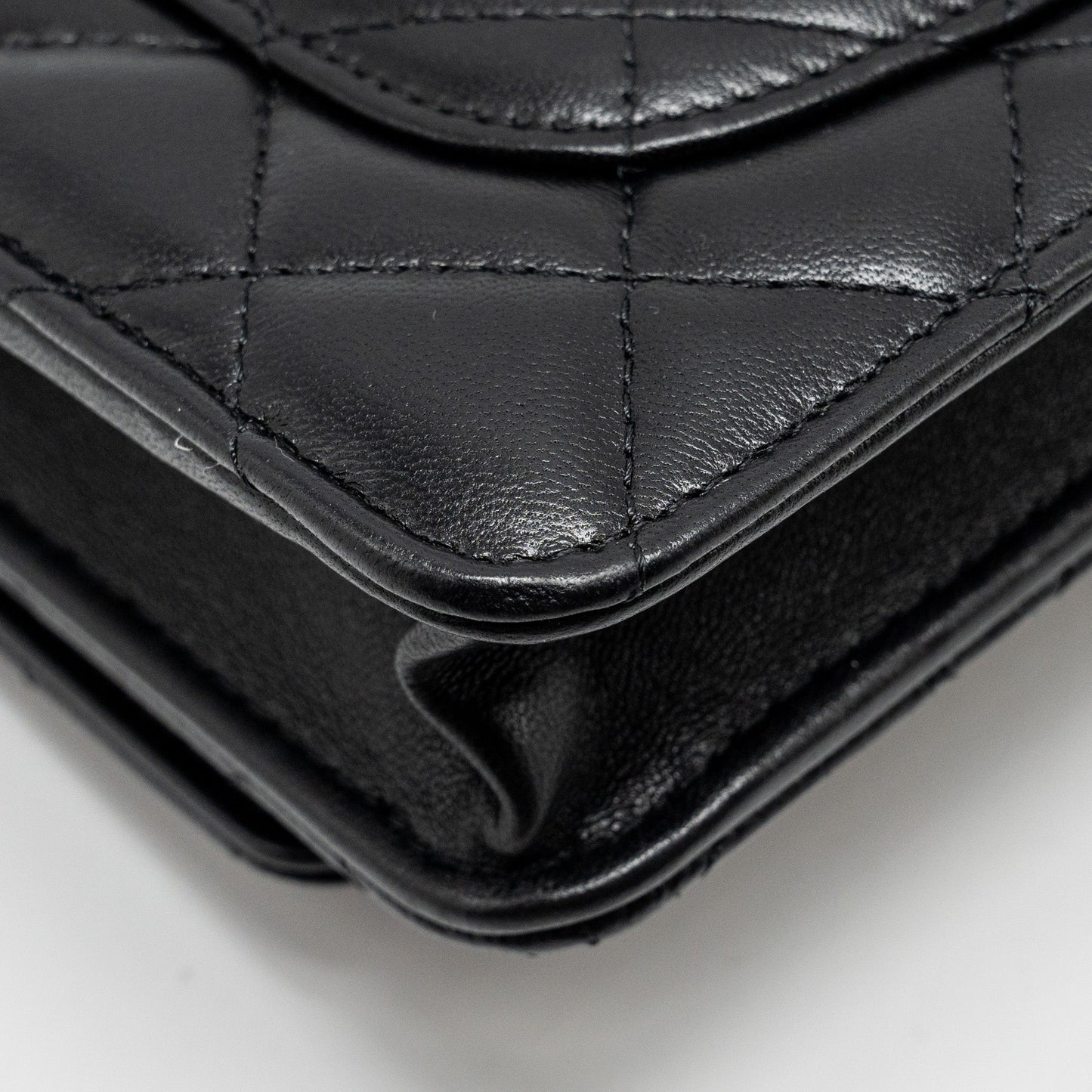 Chanel Pearl Detailed Top Handel Wallet On Chain Lambskin Black L (Microchip)