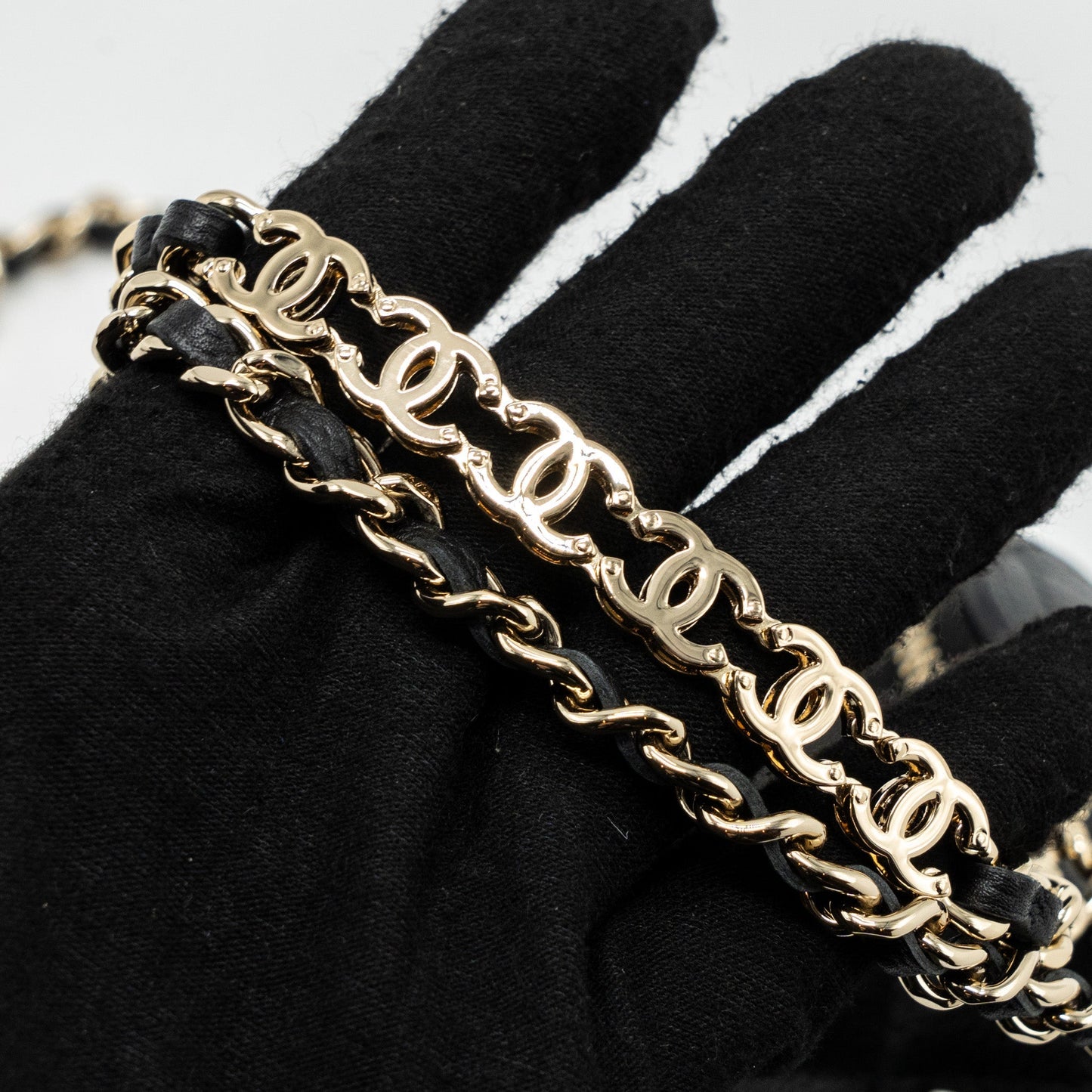 Chanel Vanity Case With Detailed Chain Caviar Black L