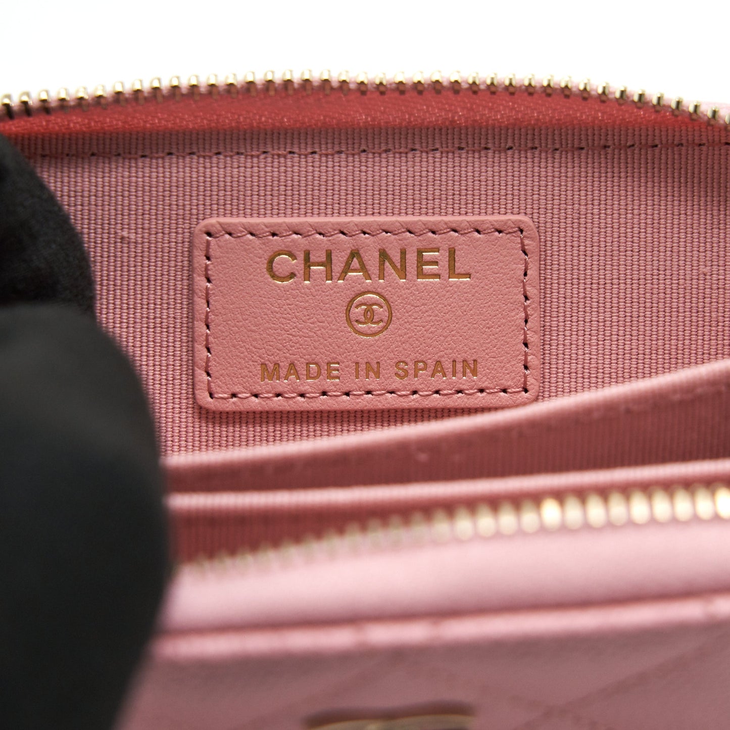 Chanel 22C Zip Cardholder Pink Caviar L
