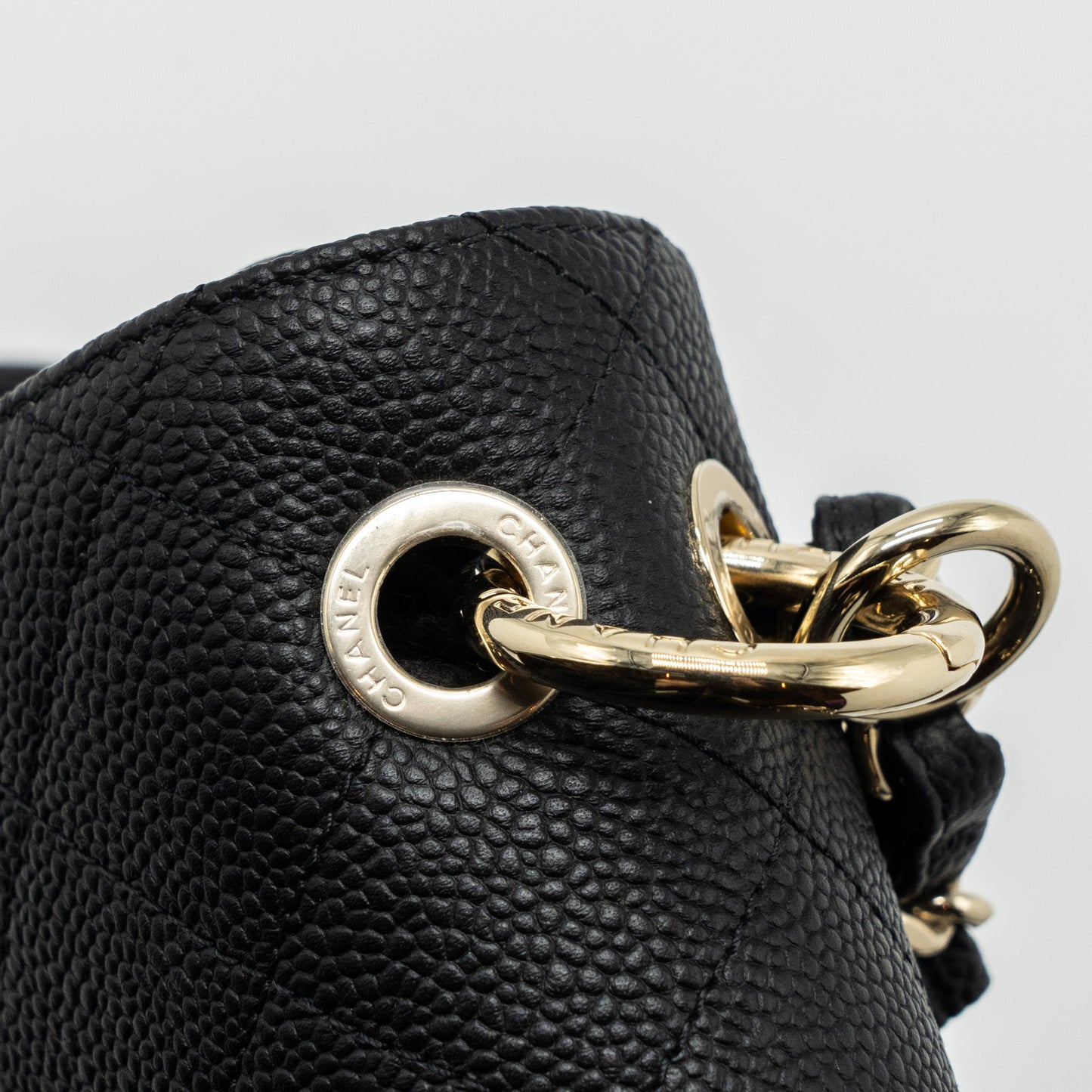 CHANEL FLAP BAG WITH CHAINS HANDLE Quilted CALFSKIN BLACK