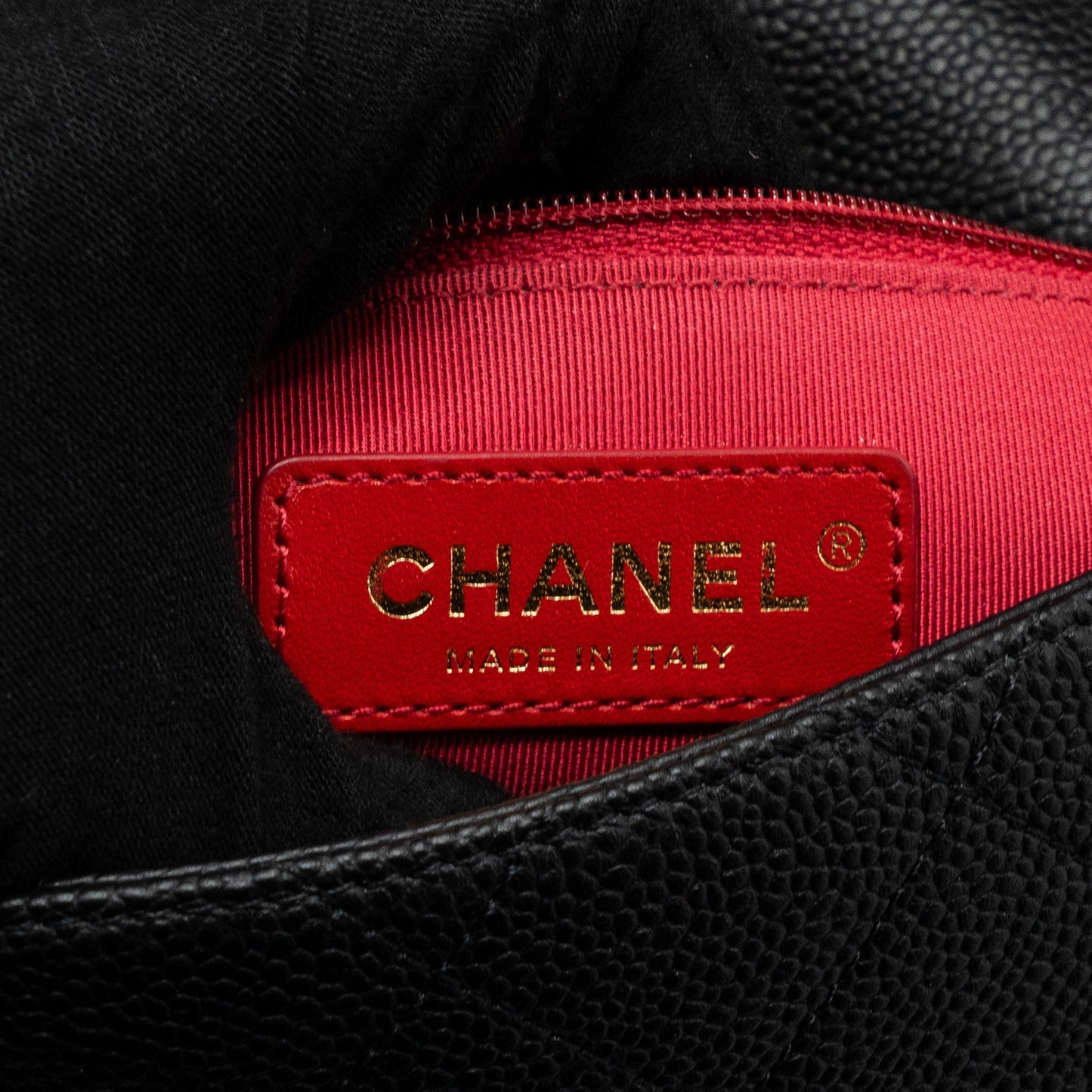 CHANEL FLAP BAG WITH CHAINS HANDLE Quilted CALFSKIN BLACK