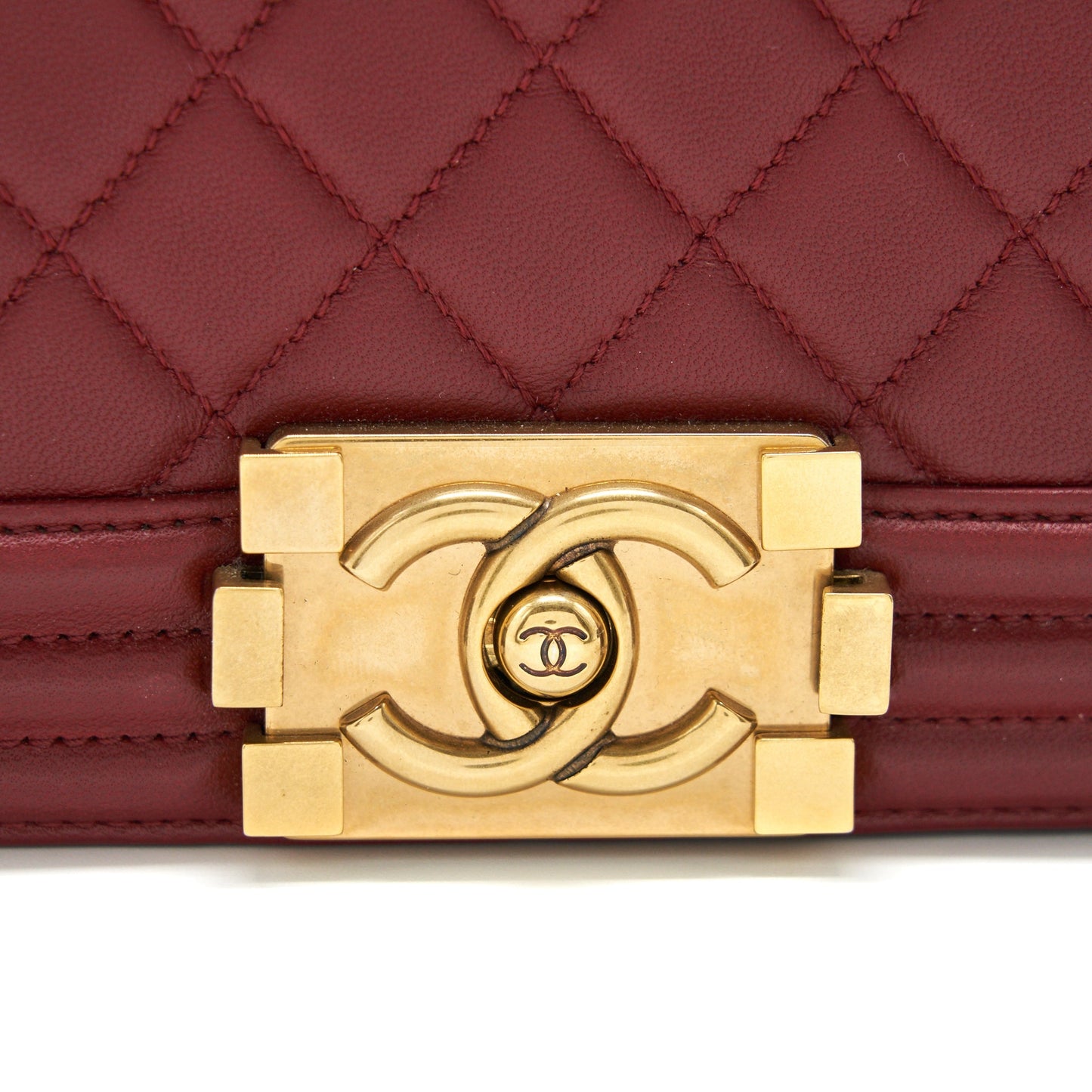 Chanel Medium Boy Bag Lambskin burgundy