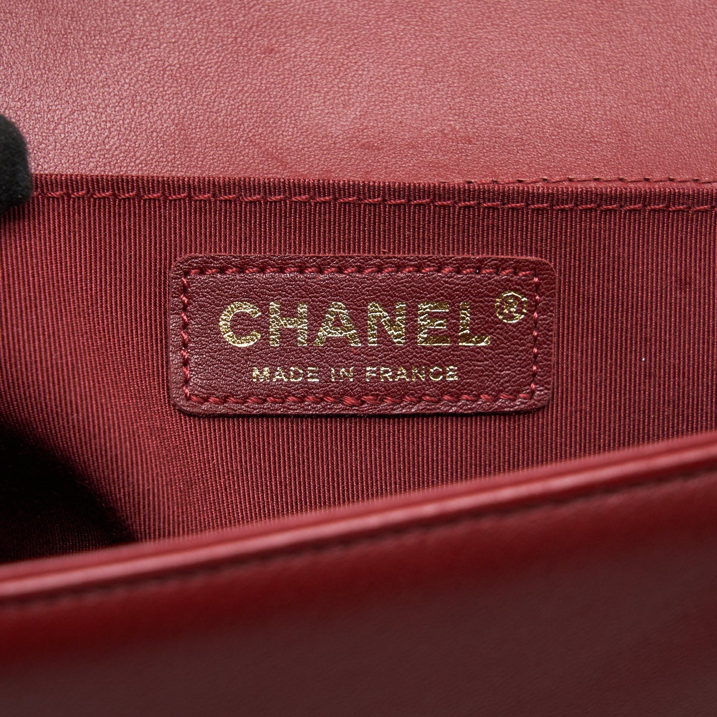 Chanel Medium Boy Bag Lambskin burgundy