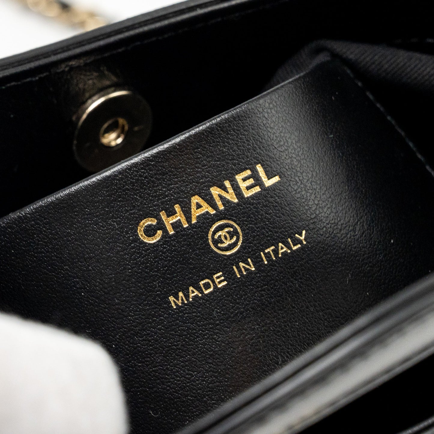 Chanel 24c Mini 31 Clutch With Chain Shiny Calfskin Black L (Microchip)