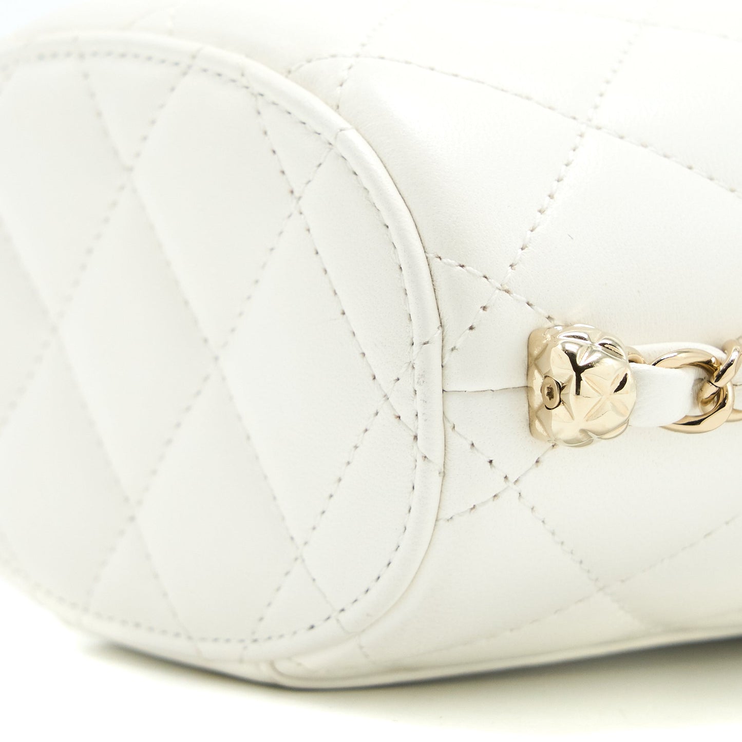 Chanel Small Vanity Case Lambskin White L (Microchip)