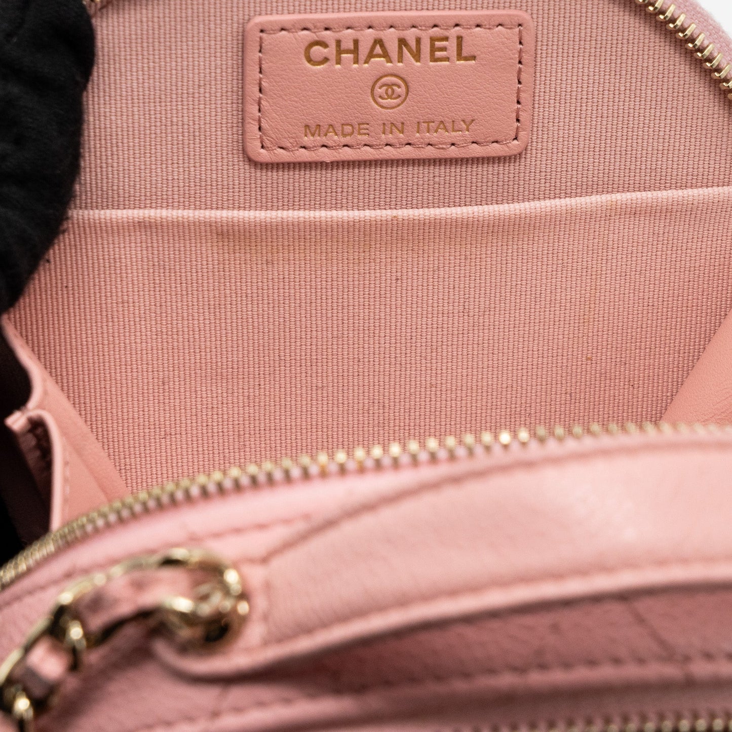 Chanel Top Handle Mini Round Vanity With Chain Caviar Pink L