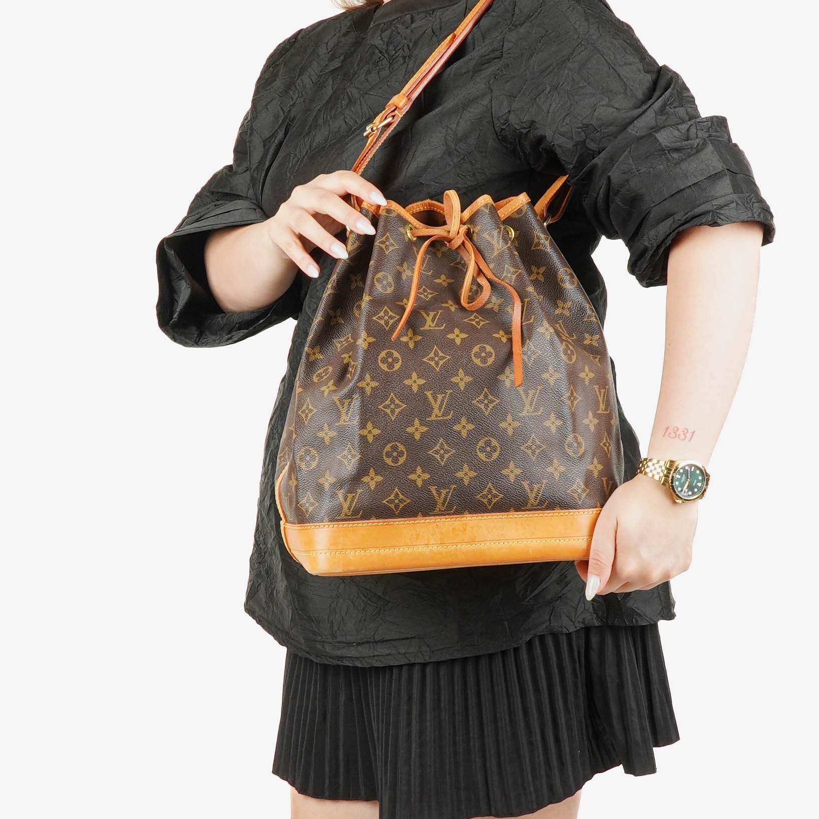 Louis Vuitton Noe Grande GM Monogram Canvas Shoulder Bag