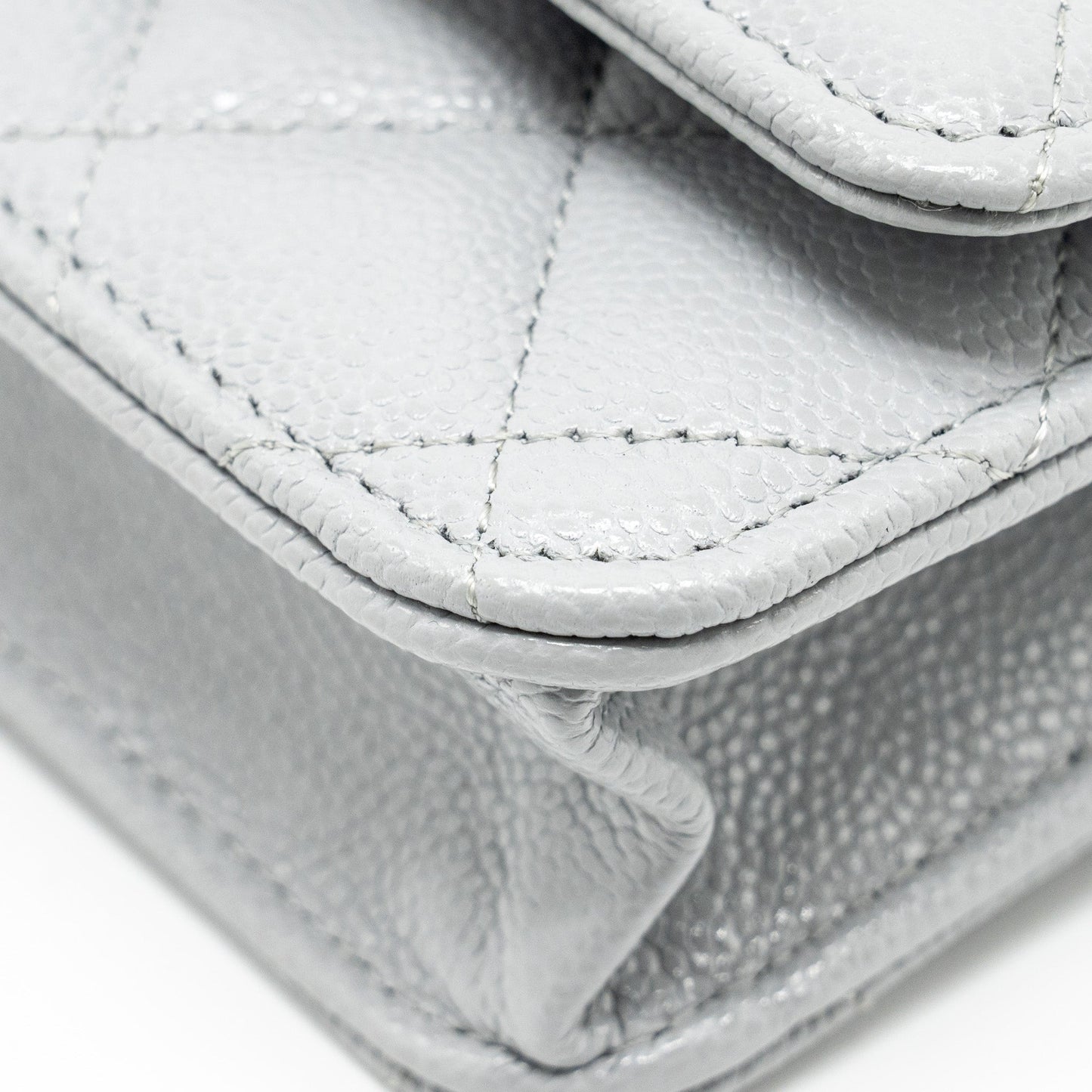 CHANEL Classic Wallet On Chain Caviar Light Grey L (Microchip)
