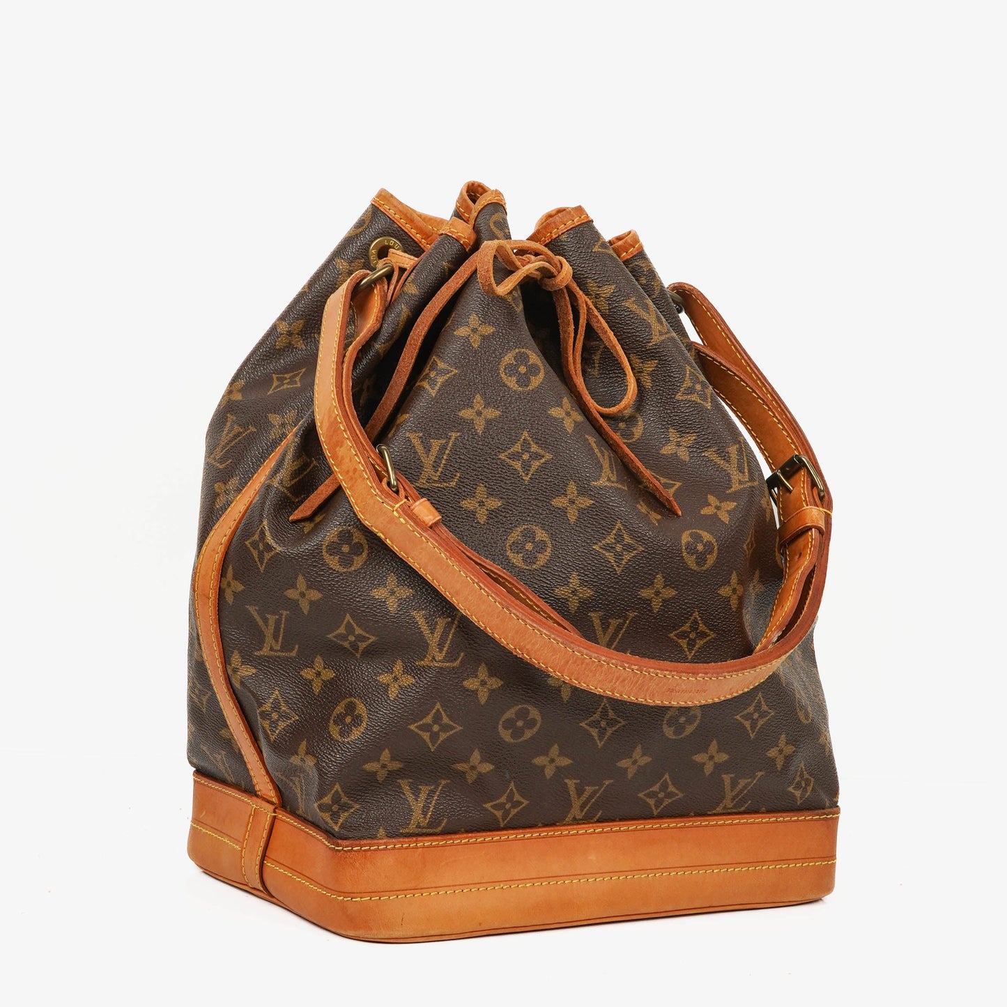 Louis Vuitton Noe Grande GM Monogram Canvas Shoulder Bag