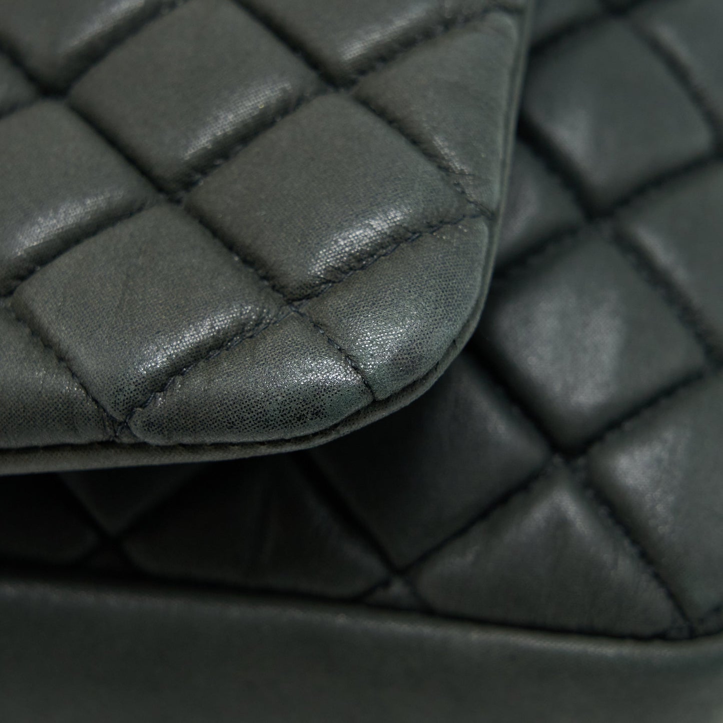 Chanel Quilted Flap Bag Iridescent Calfskin Dark Green Ruthenium