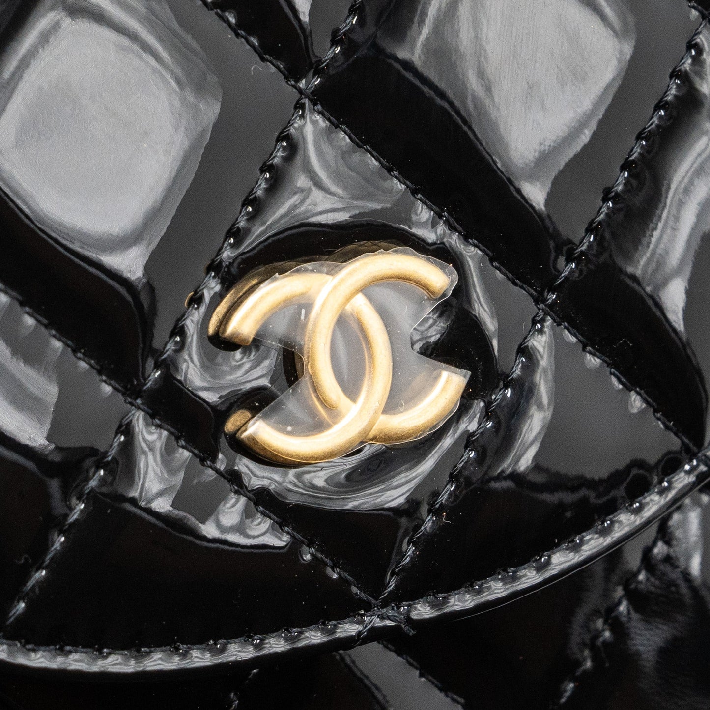 Chanel 23K hoop bag patent black  (microchip)