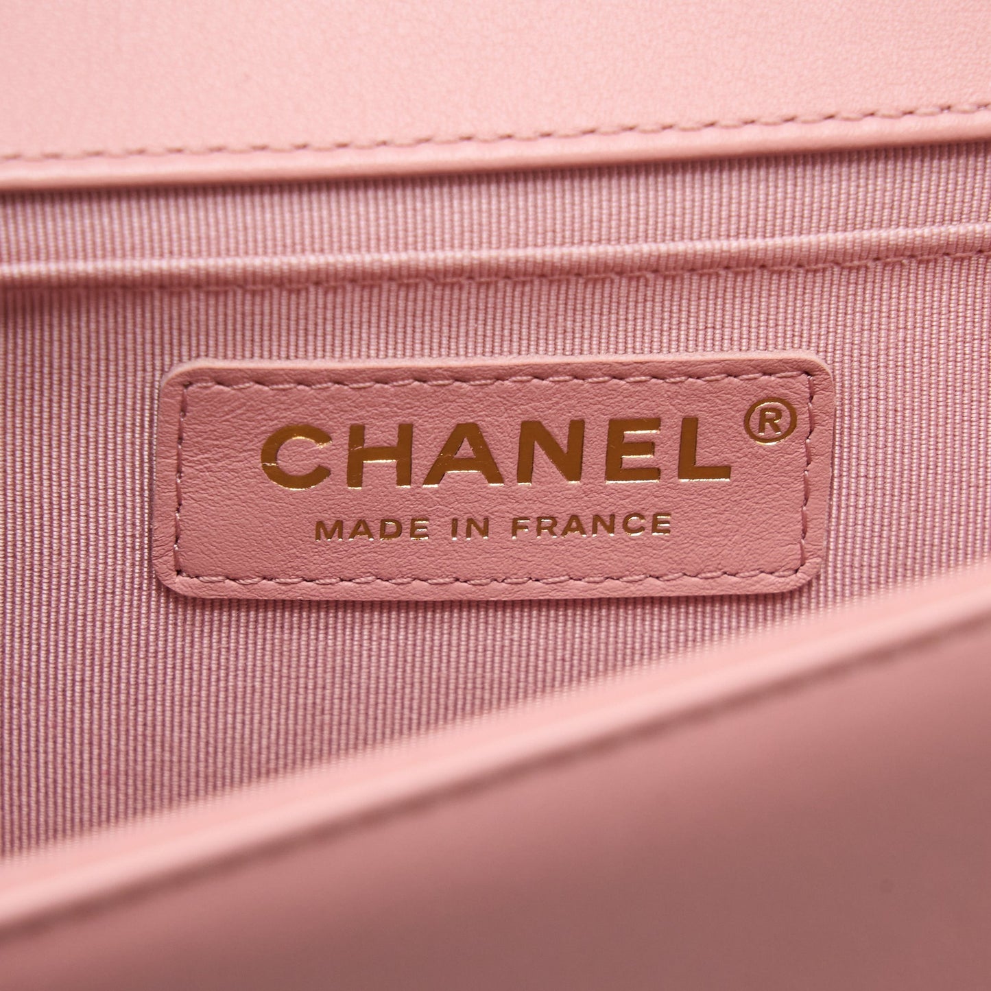 Chanel Medium Boy Bag Calfskin Pink L