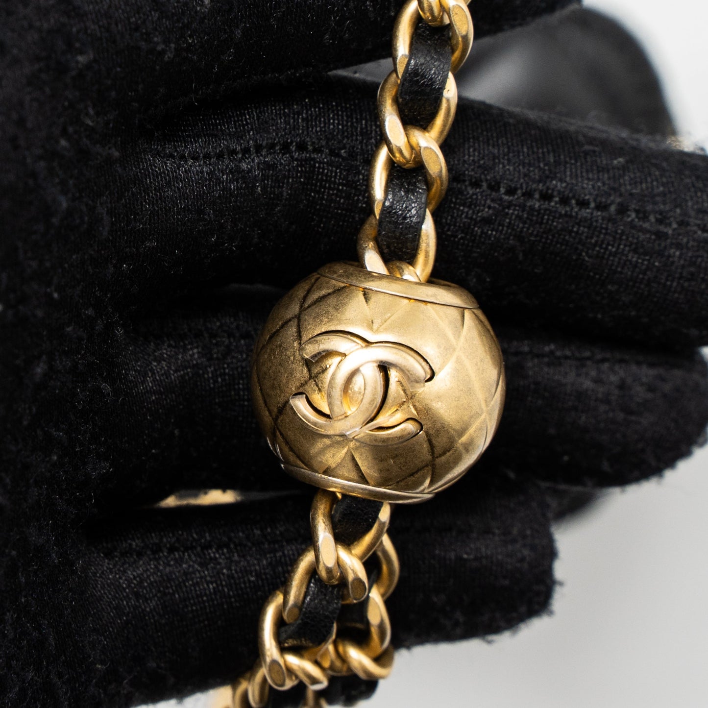 Chanel Pearl Crush Mini Vanity Case Lambskin Black