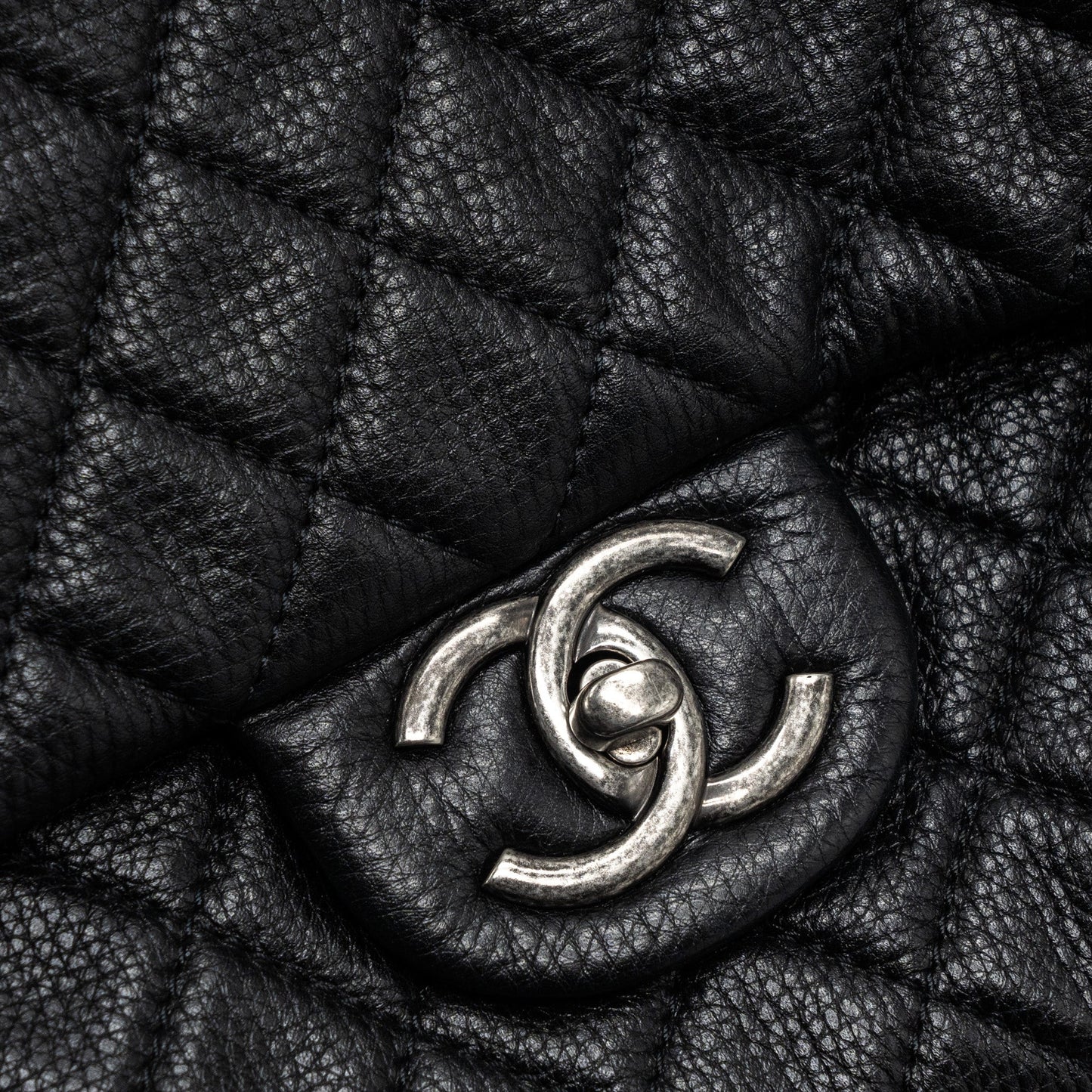 Chanel XXL classic travel flap calfskin black ruthenium hardware