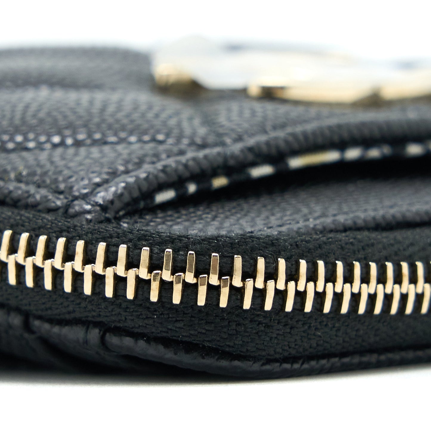Chanel 23C Zipped Coin Purse Caviar Black L (Microchip)