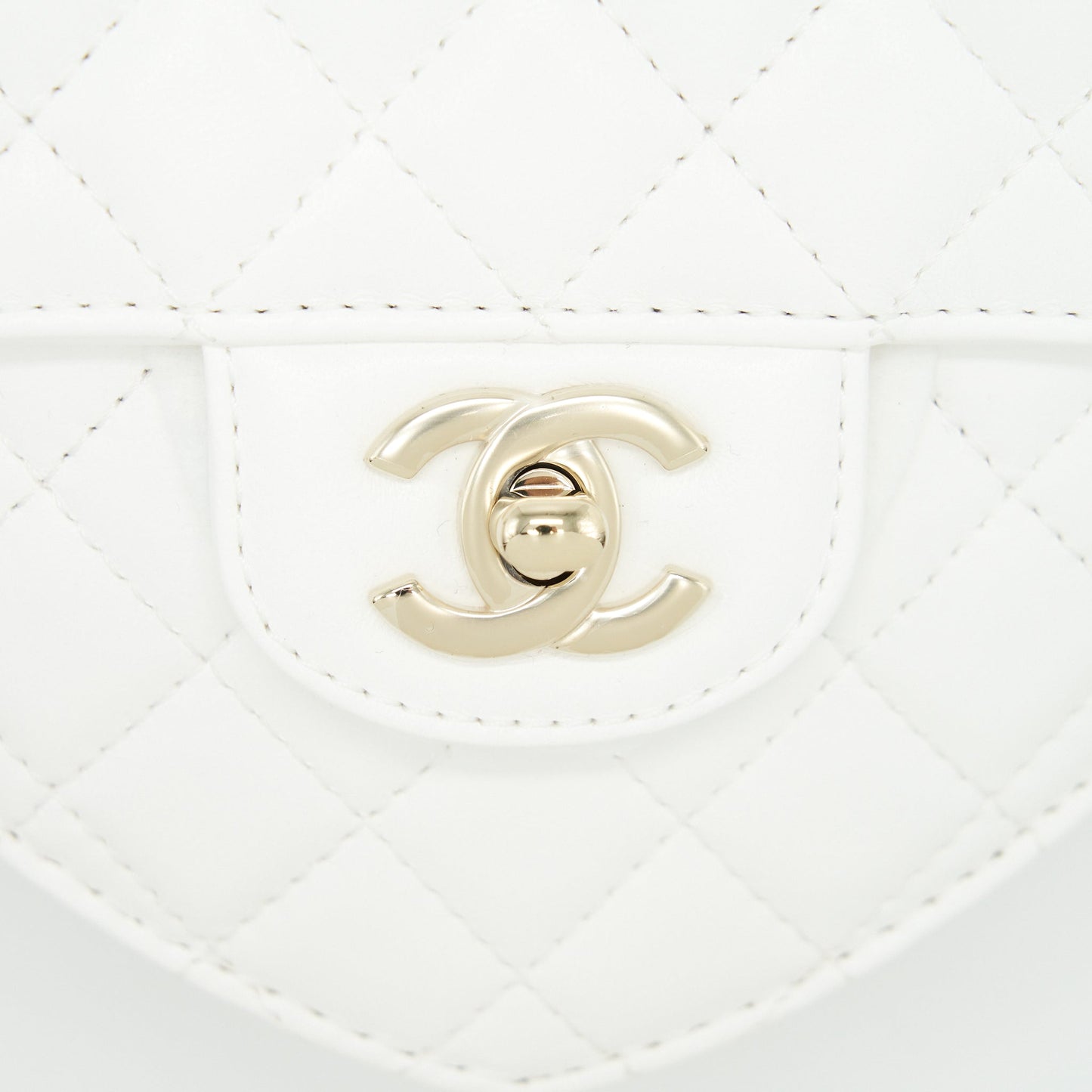 Chanel 22S Heart Bag Lambskin White L