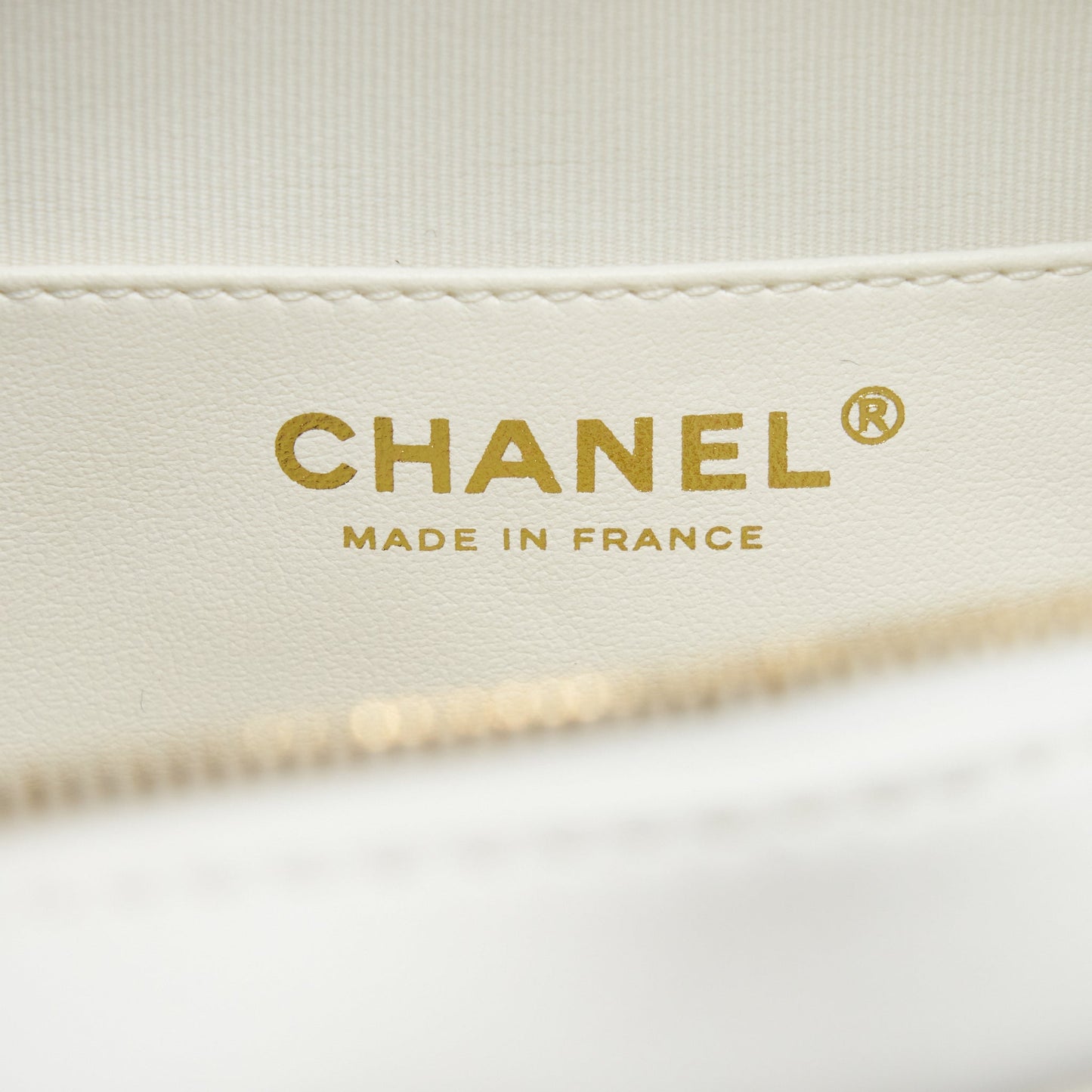 Chanel 22S Heart Bag Lambskin White L