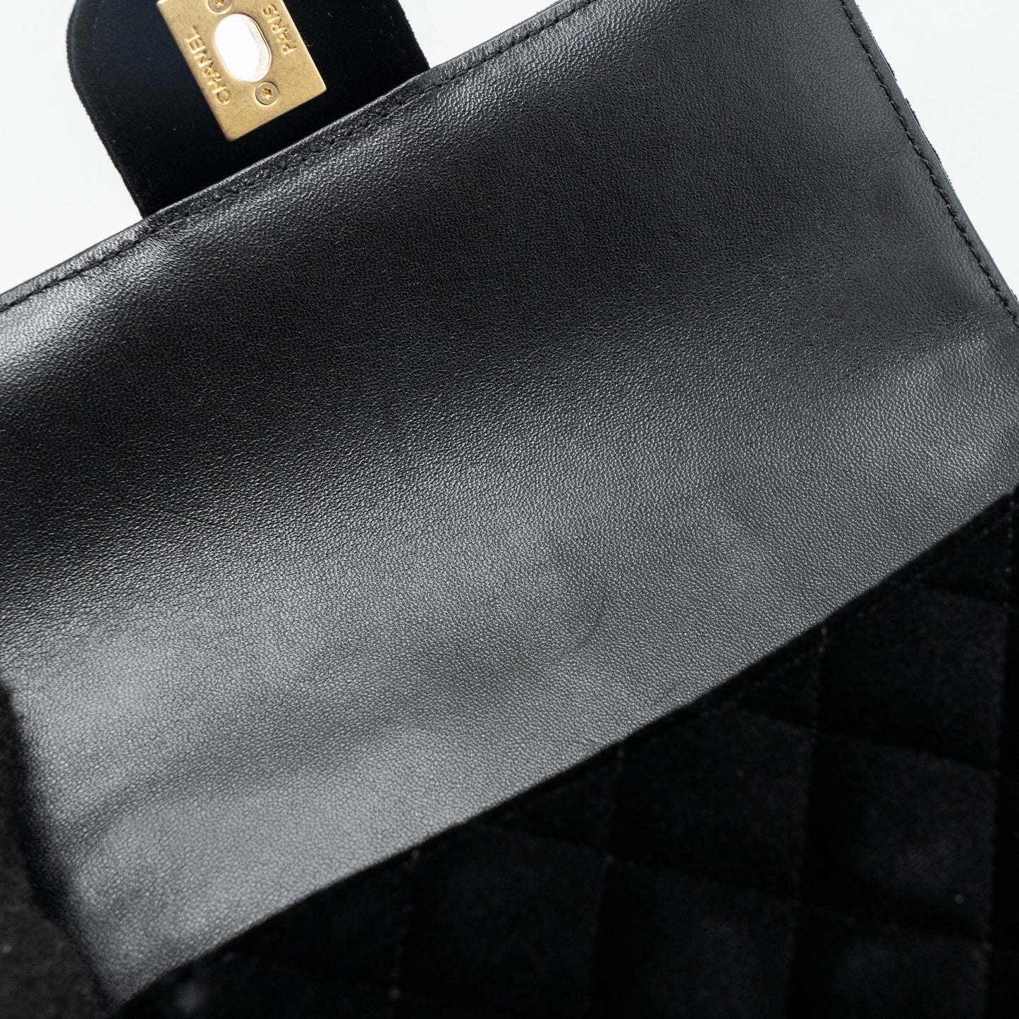 Chanel 22B Chanel on chains square flap bag velvet black  (Microchip)