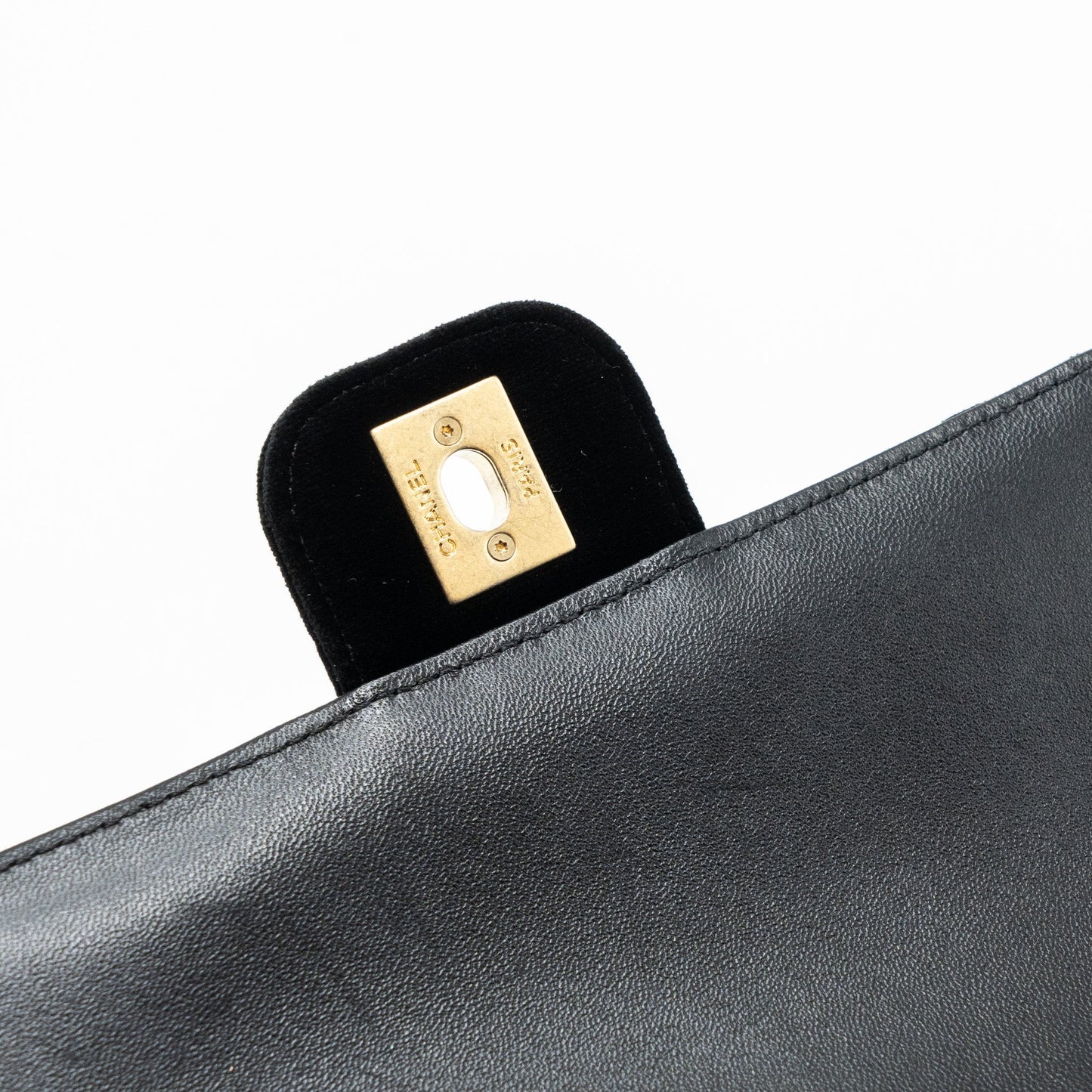 Chanel 22B Chanel on chains square flap bag velvet black  (Microchip)