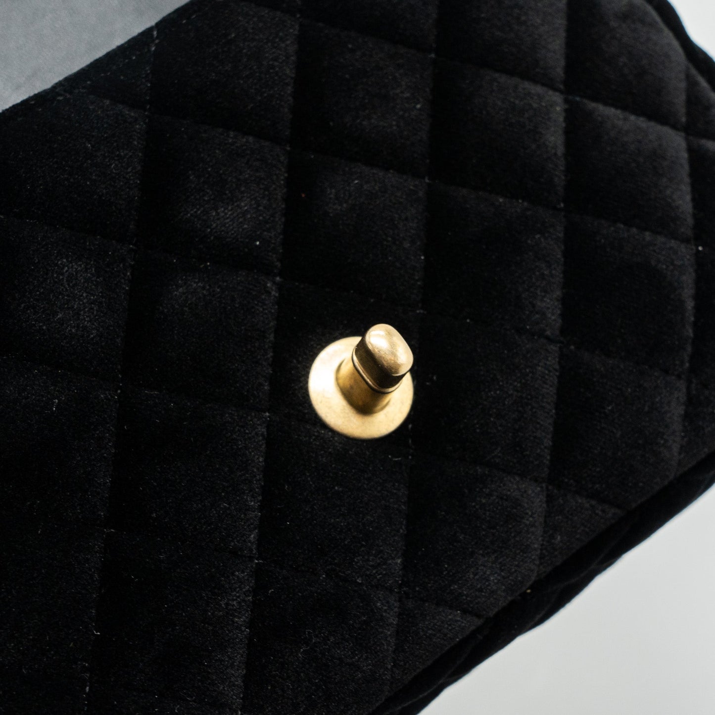 Chanel 22B Chanel on chains square flap bag velvet black  (Microchip)