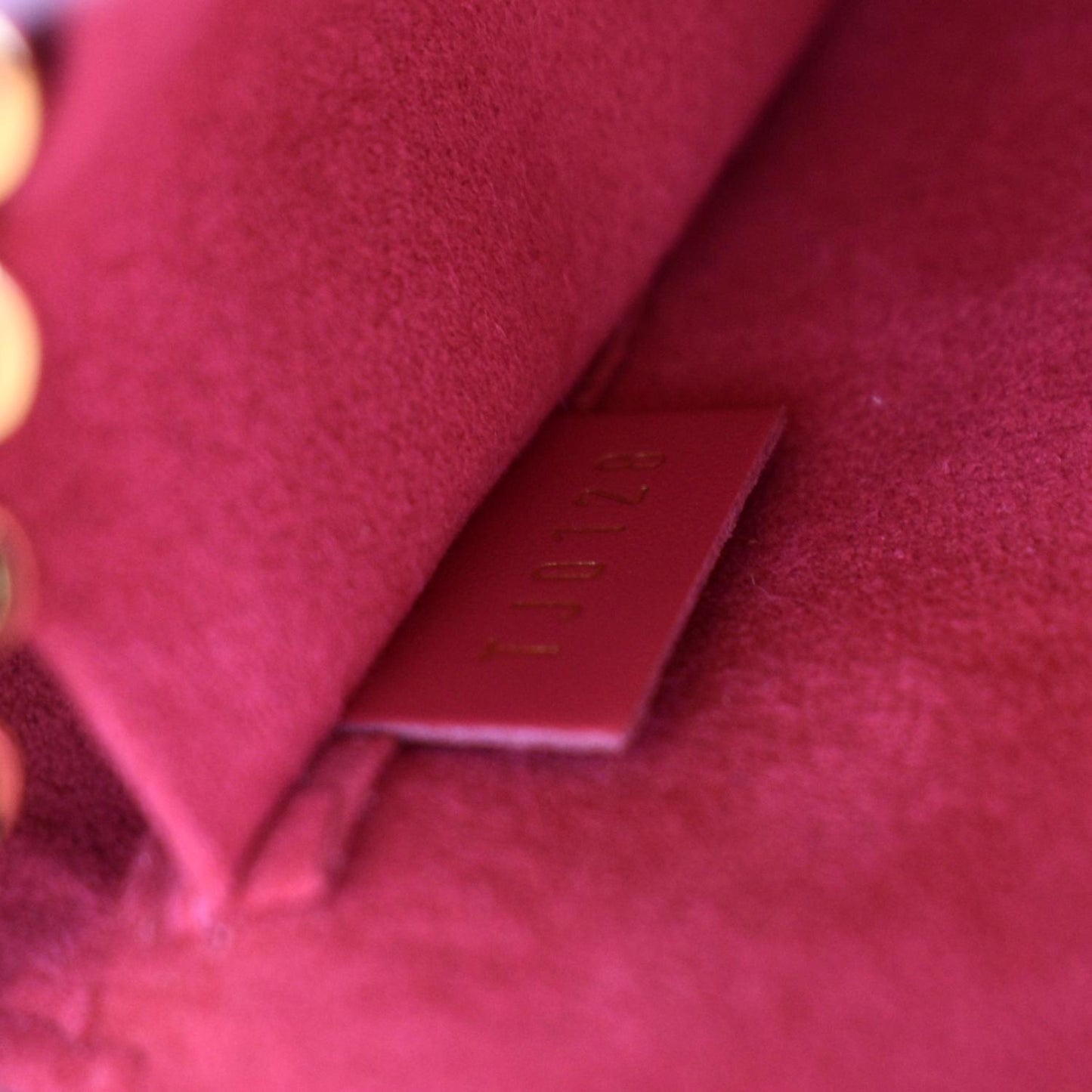 LOUIS VUITTON Easter Felicie Epi Leather Pochette Crossbody Bag Pink