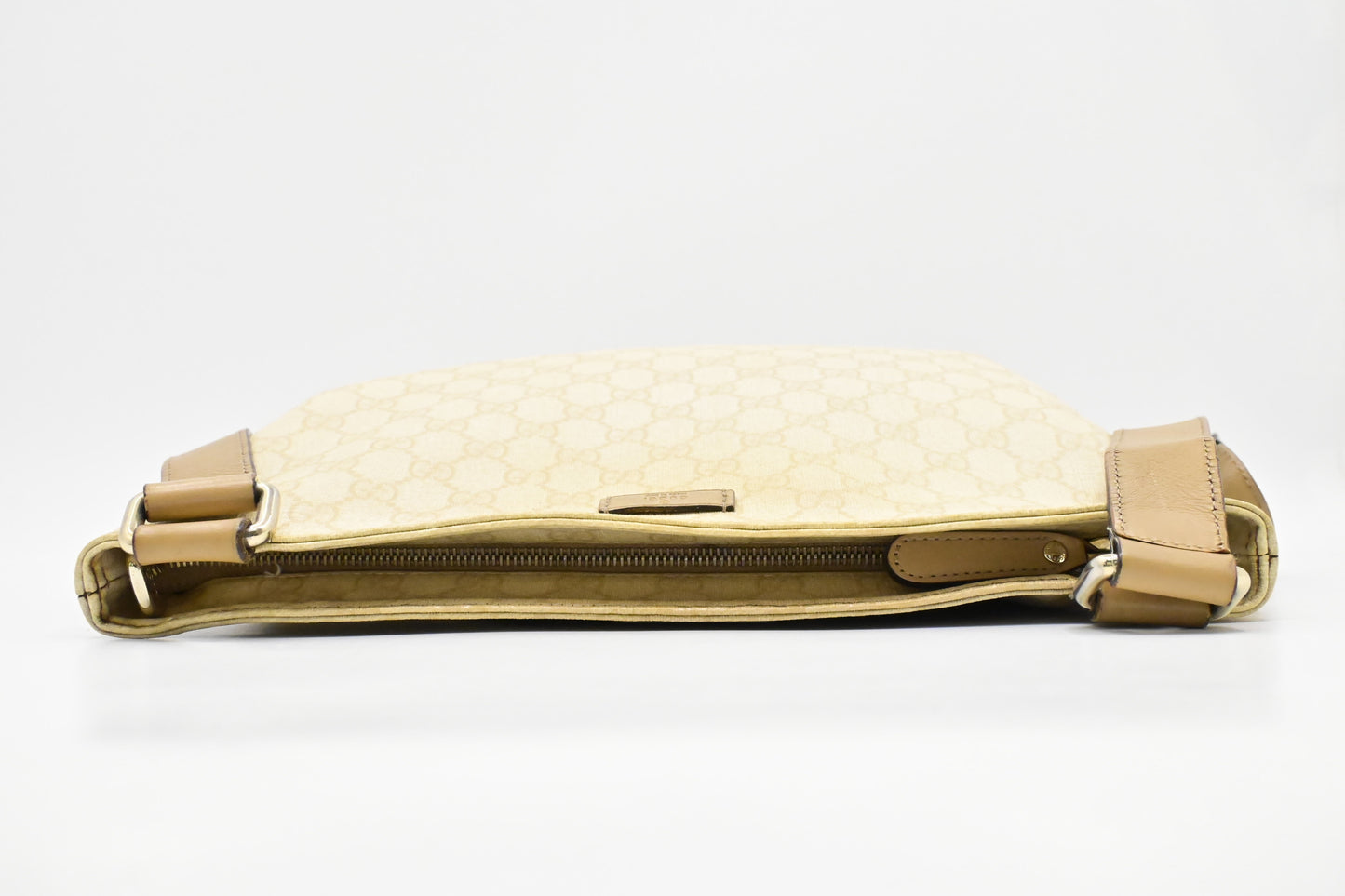 Gucci Crossbody Bag in Cream GG Supreme Canvas