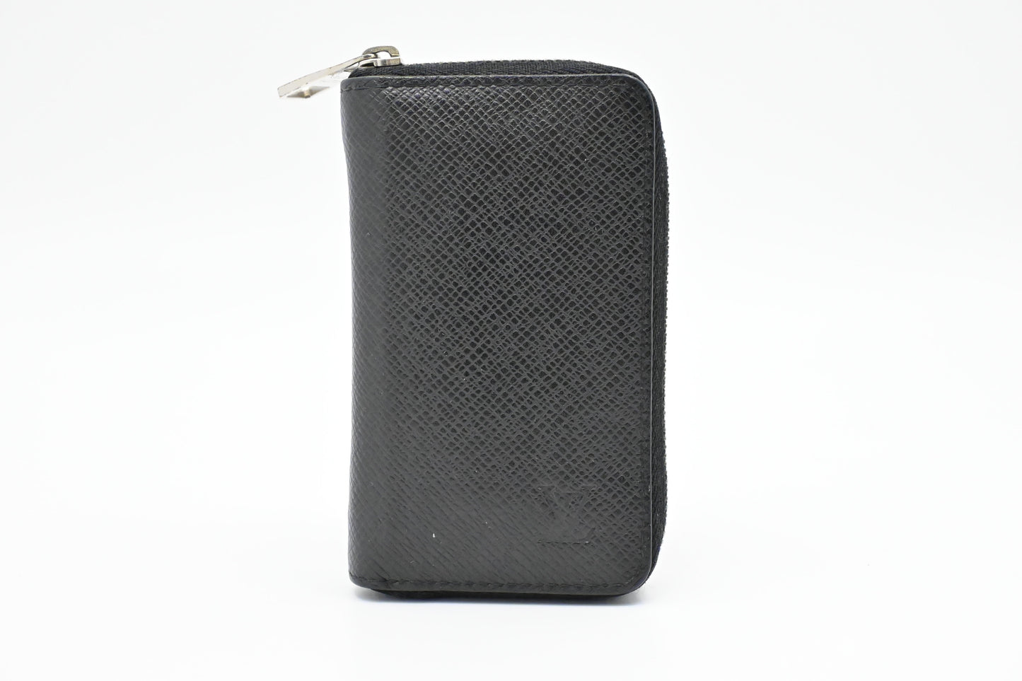 Louis Vuitton Zippy Coin Case in Black Taiga Leather