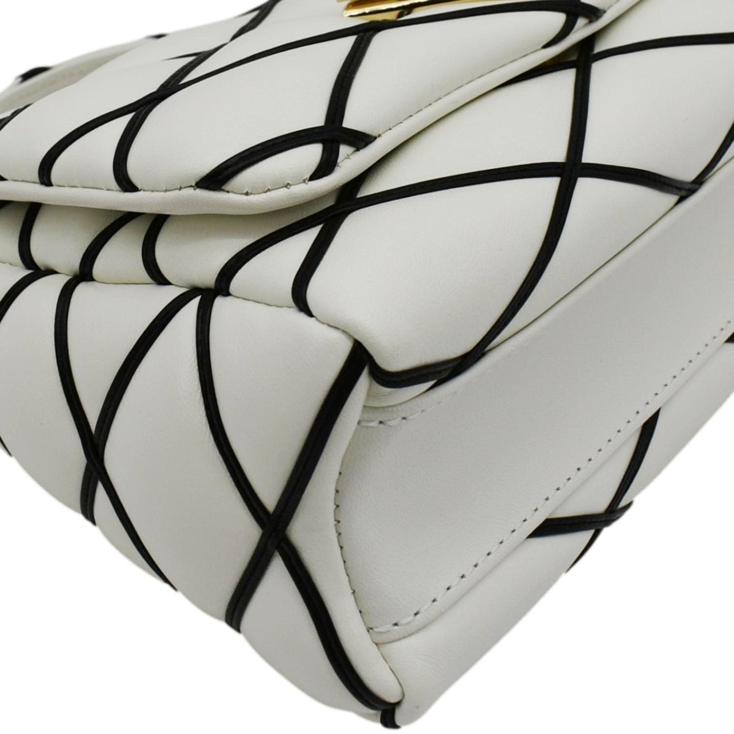 LOUIS VUITTON GO-14 MM Malletage Leather Shoulder Bag White