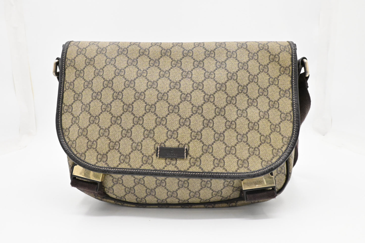 Gucci Messenger Bag in GG Supreme Canvas