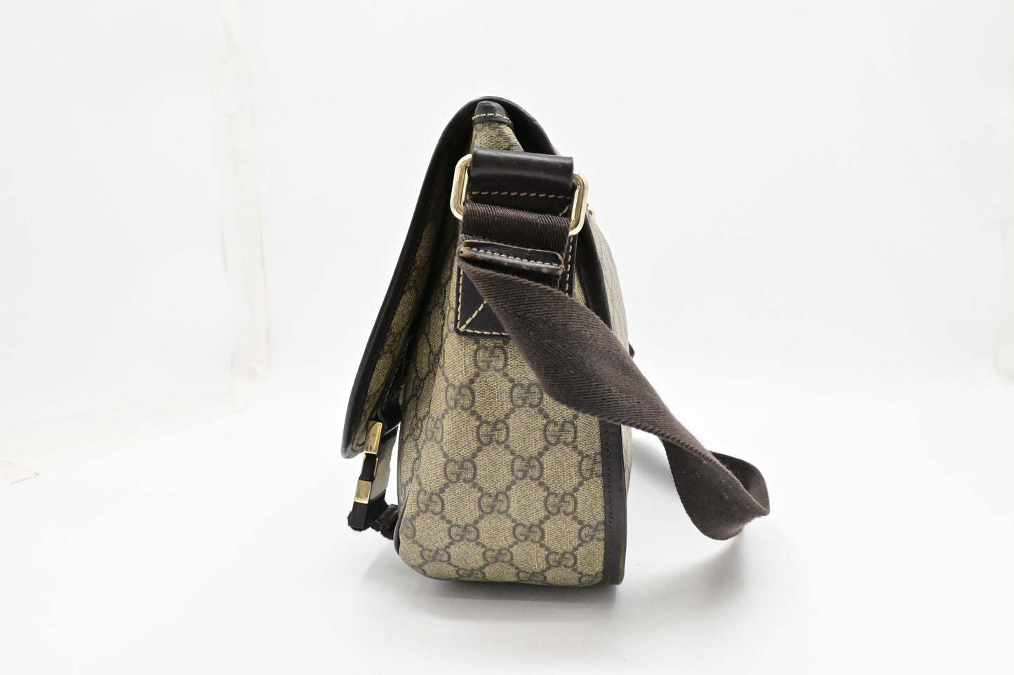Gucci Messenger Bag in GG Supreme Canvas