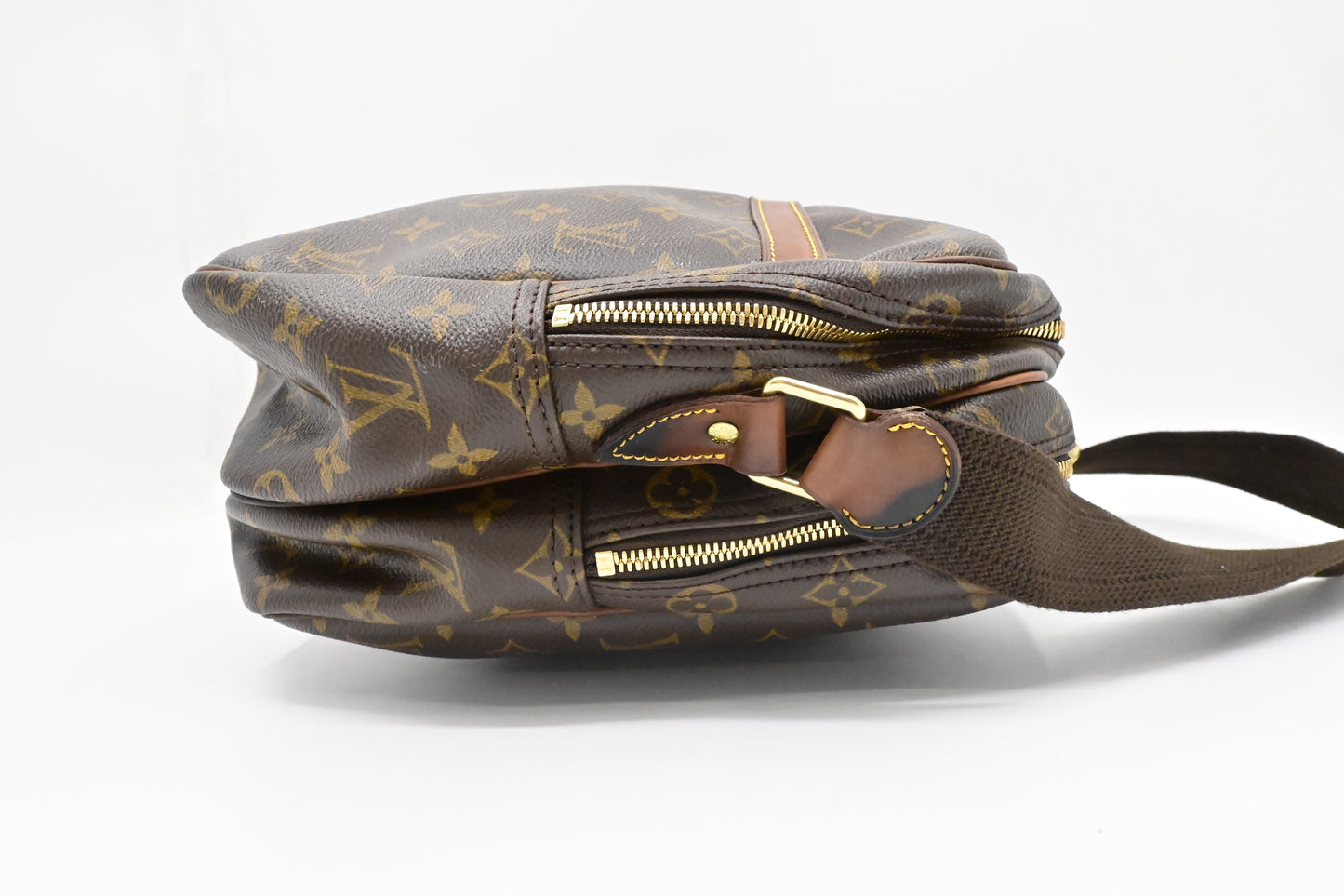 Louis Vuitton Reporter GM in Monogram Canvas